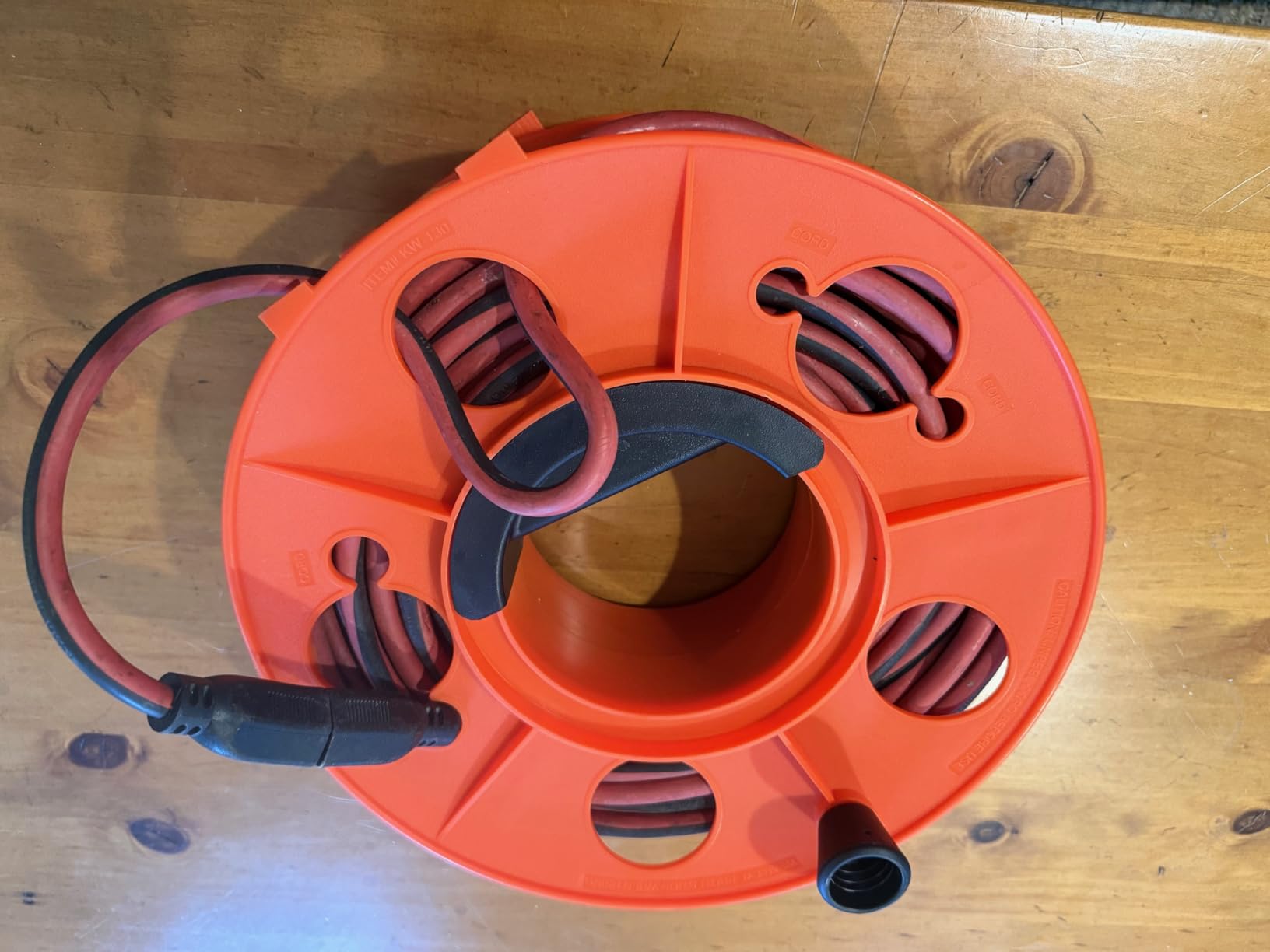 Bayco KW-130 Cord Storage Reel with Center Spin Handle, 150-Feet customer photo 1