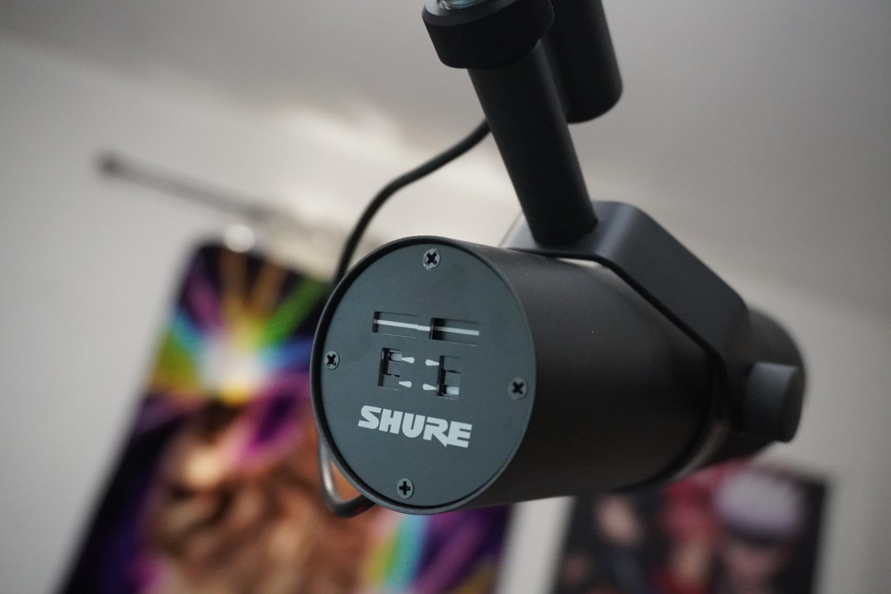 Shure SM7B Dynamic Vocal Microphone for Podcasting & Streaming | XLR studio dynamic mic for broadcast, podcast, recording, gaming and streaming; smooth warm vocals, rugged build customer photo 2