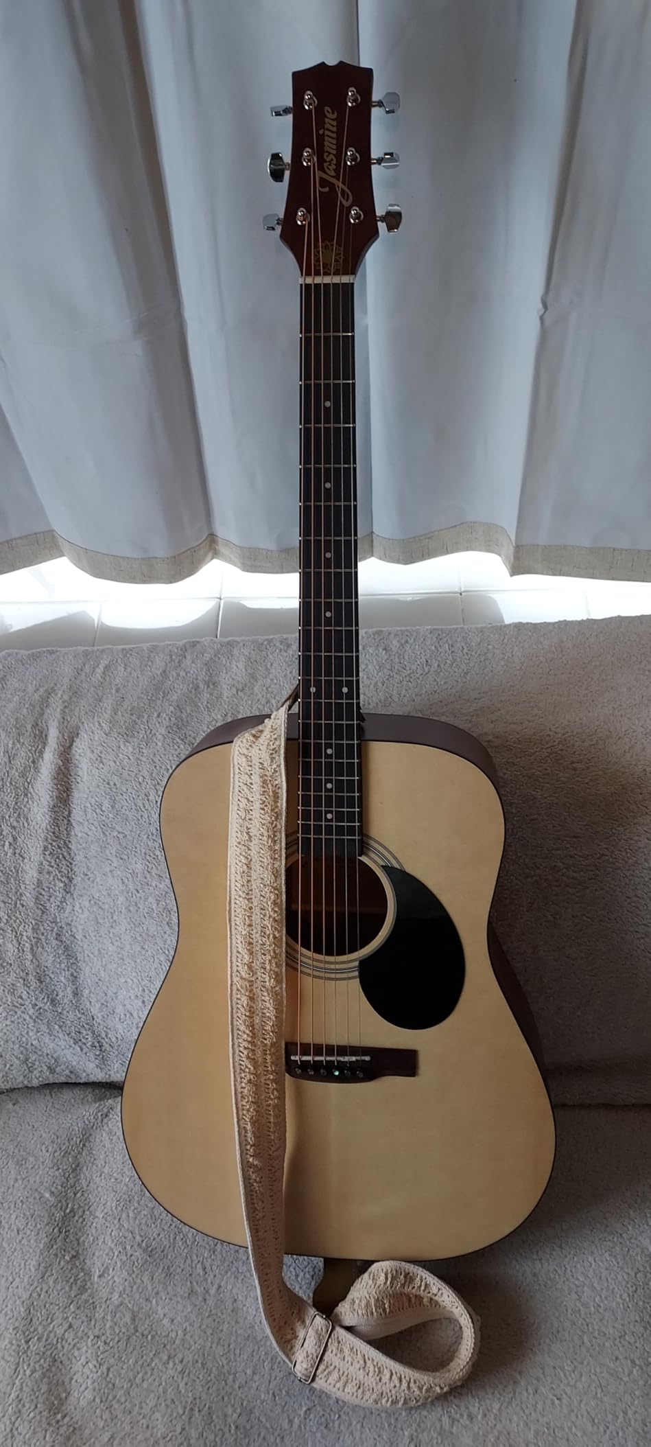 Jasmine S35 Dreadnought Acoustic Guitar Natural | Sitka spruce top; Mahogany back and sides; Satin finish customer photo 1