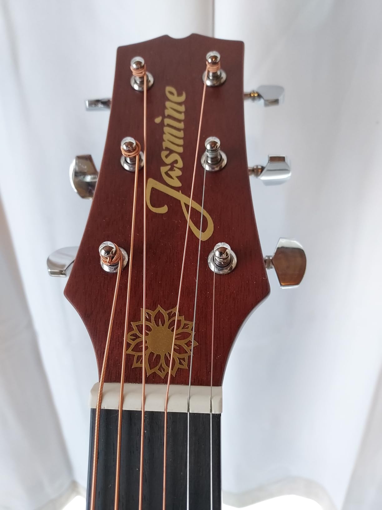 Jasmine S35 Dreadnought Acoustic Guitar Natural | Sitka spruce top; Mahogany back and sides; Satin finish customer photo 2