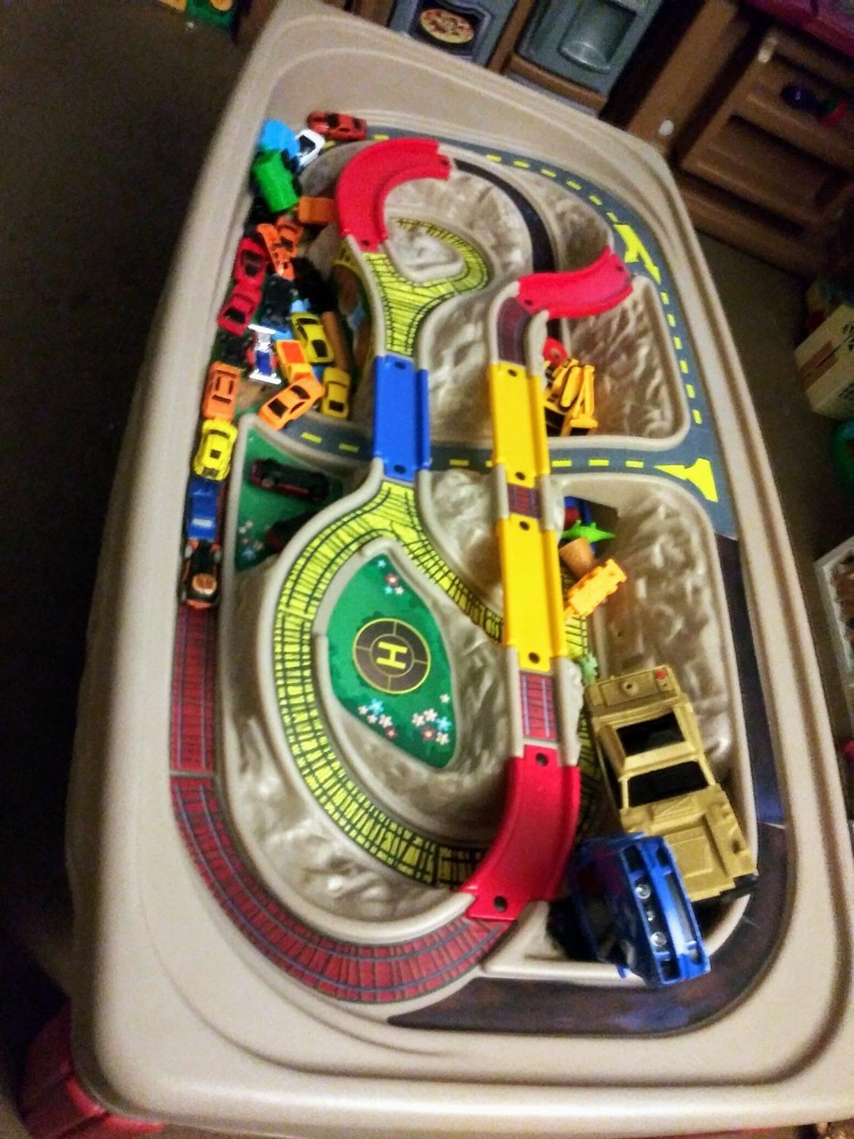 Step2 Deluxe Canyon Road Train & Track Table, Kids Activity Table for Cars, Cover Included, Made of Durable Plastic, Includes 3-Piece Train Set, For Toddlers 3+ Years Old customer photo 2