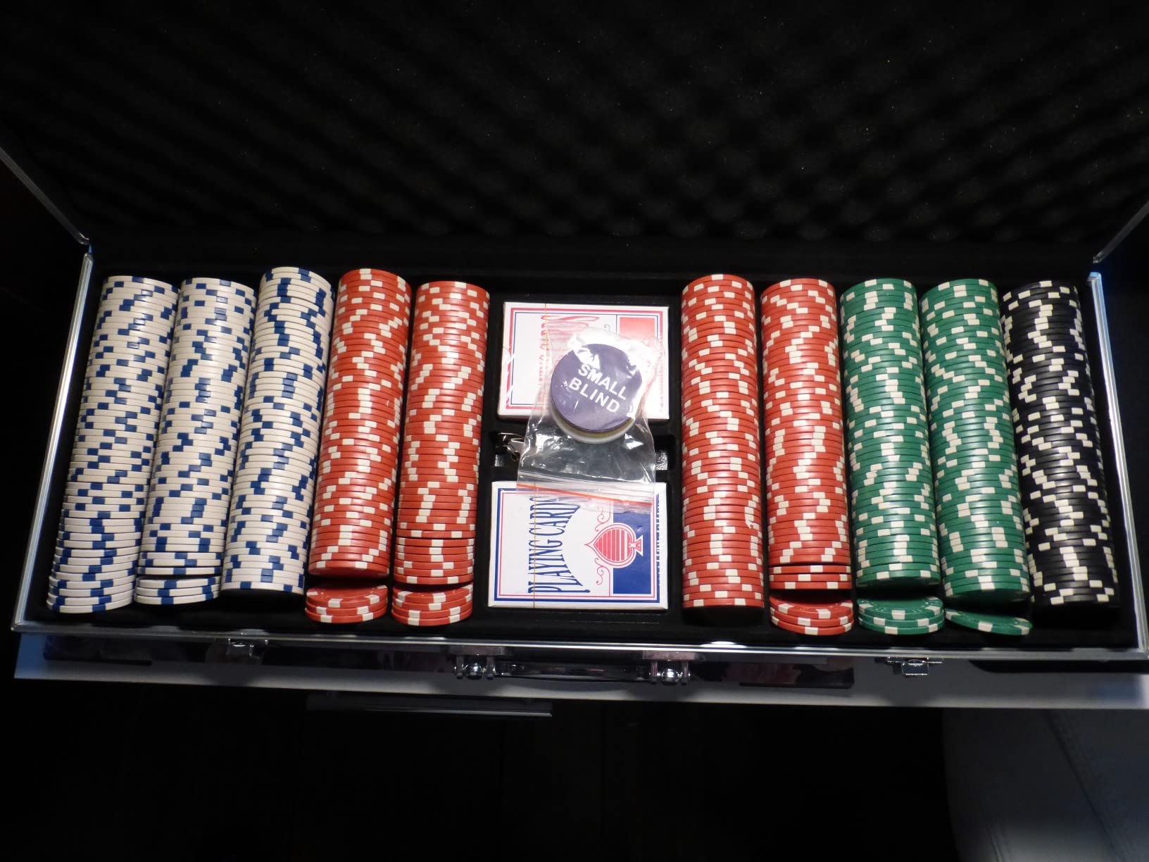 Poker Chip Set - 11.5g Poker Set with Cards, Buttons, Carrying Case, and 500 Poker Chips for Texas Hold'em and Blackjack Games by Trademark Poker customer photo 2