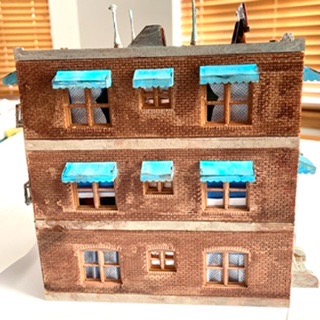 Life-Like Trains HO Scale Building Kits - Belvedere Downtown Hotel customer photo 2