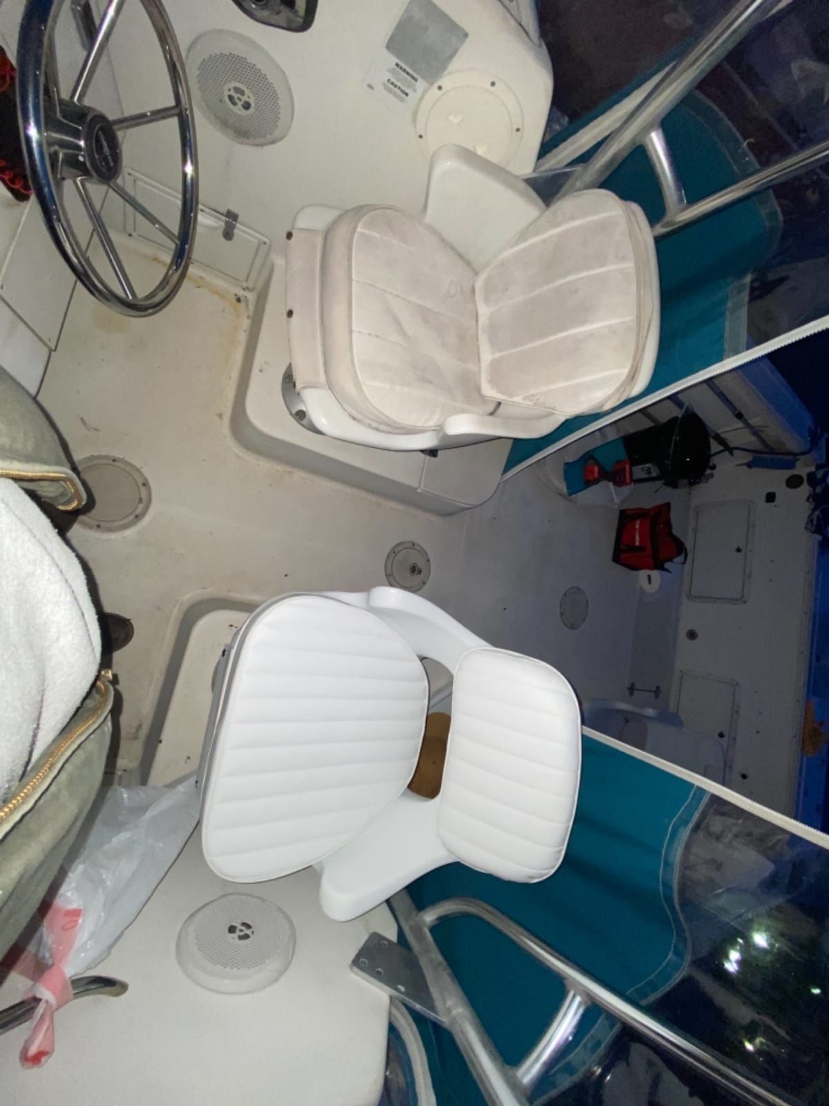 Moeller Marine Moeller ST2000-HD, Boat Helm Seat and Cushion, Includes Mounting Plate, White, 24.5