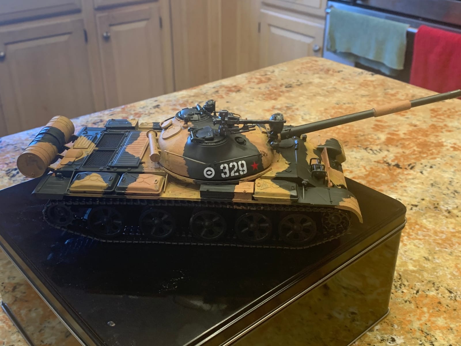 Tamiya Models Russian T-62 Tank Model Kit customer photo 1