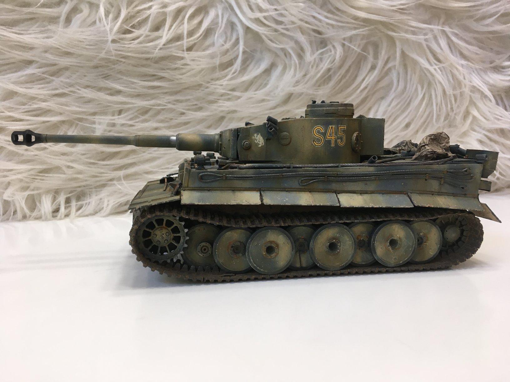 Tamiya 35216 1/35 Ger. Tiger I Early Production Tank Plastic Model Kit customer photo 1