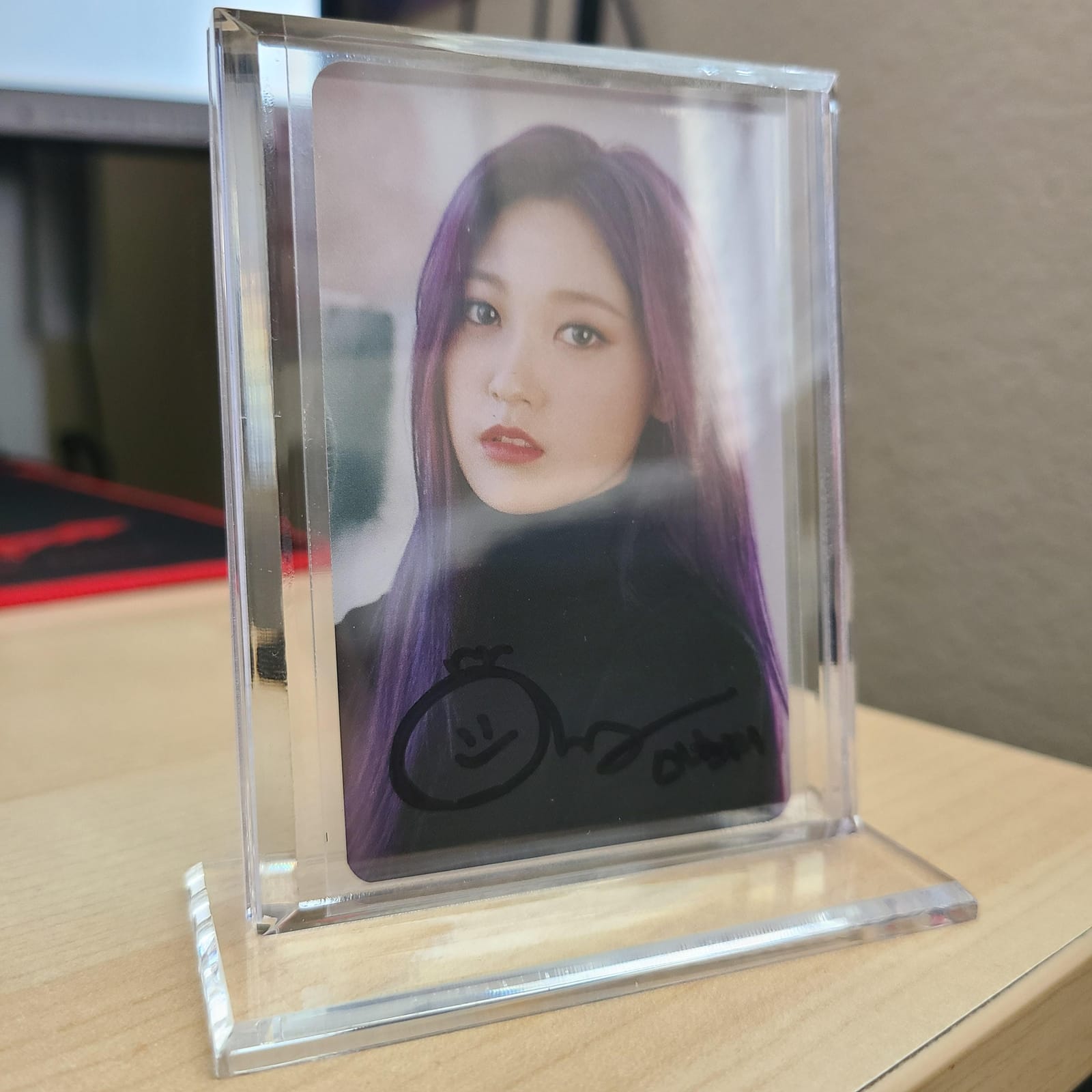 BCW Trading Card Display Stand - 1 ct | Acrylic Card Holder Stand for Sports Cards, Pokemon & TCG | Stable Vertical Card Stand with Beveled Edges | Clear Sports Card Display Stand customer photo 2