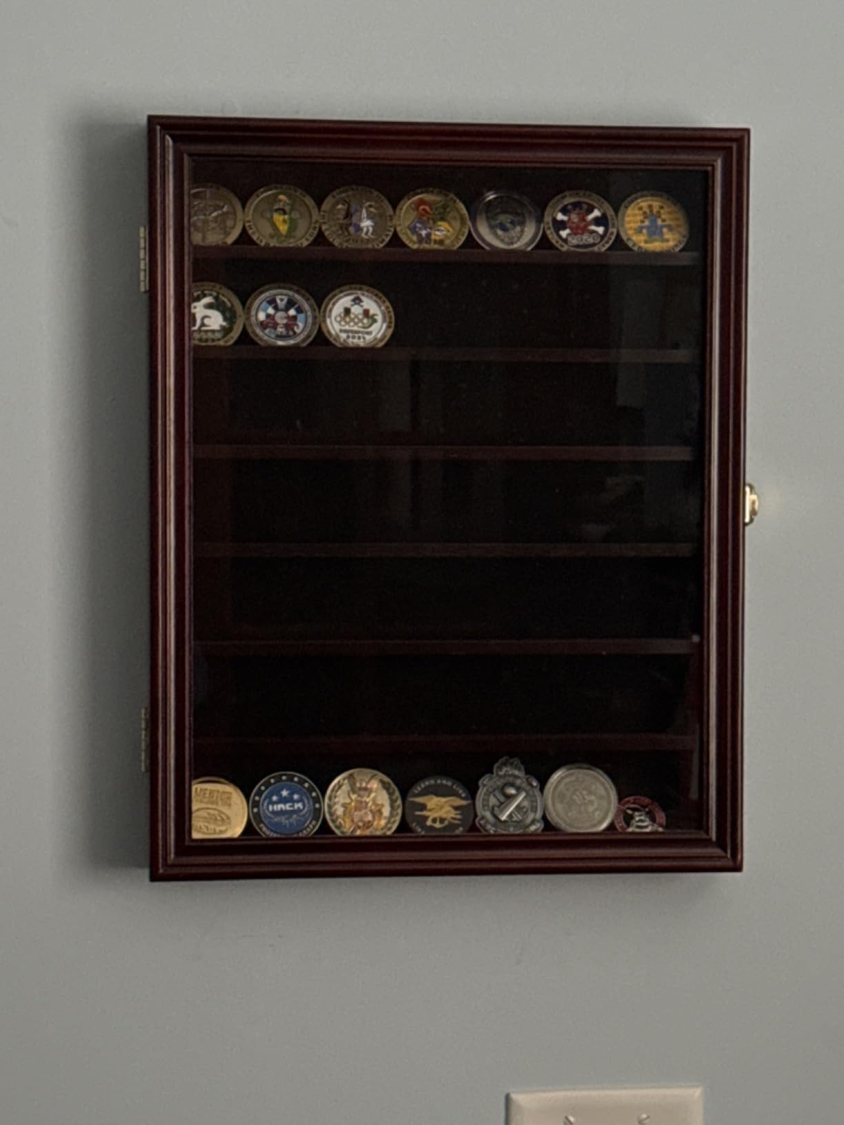 Military Challenge Coin Display Case Wall Mount Cabinet Poker Chips Holder Display Case Stand Rack Mahogany Finish Frame Pro 98% UV Protection customer photo 2