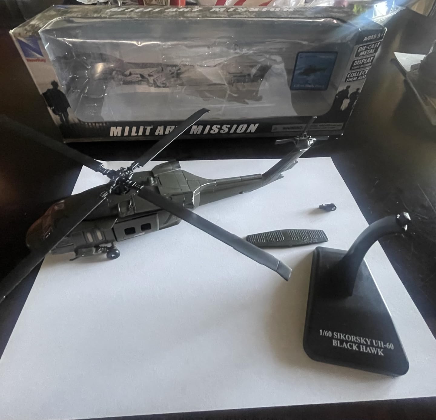NewRay Sky Pilot UH-60 Black Hawk Diecast Helicopter Replica 1:60 Scale customer photo 2