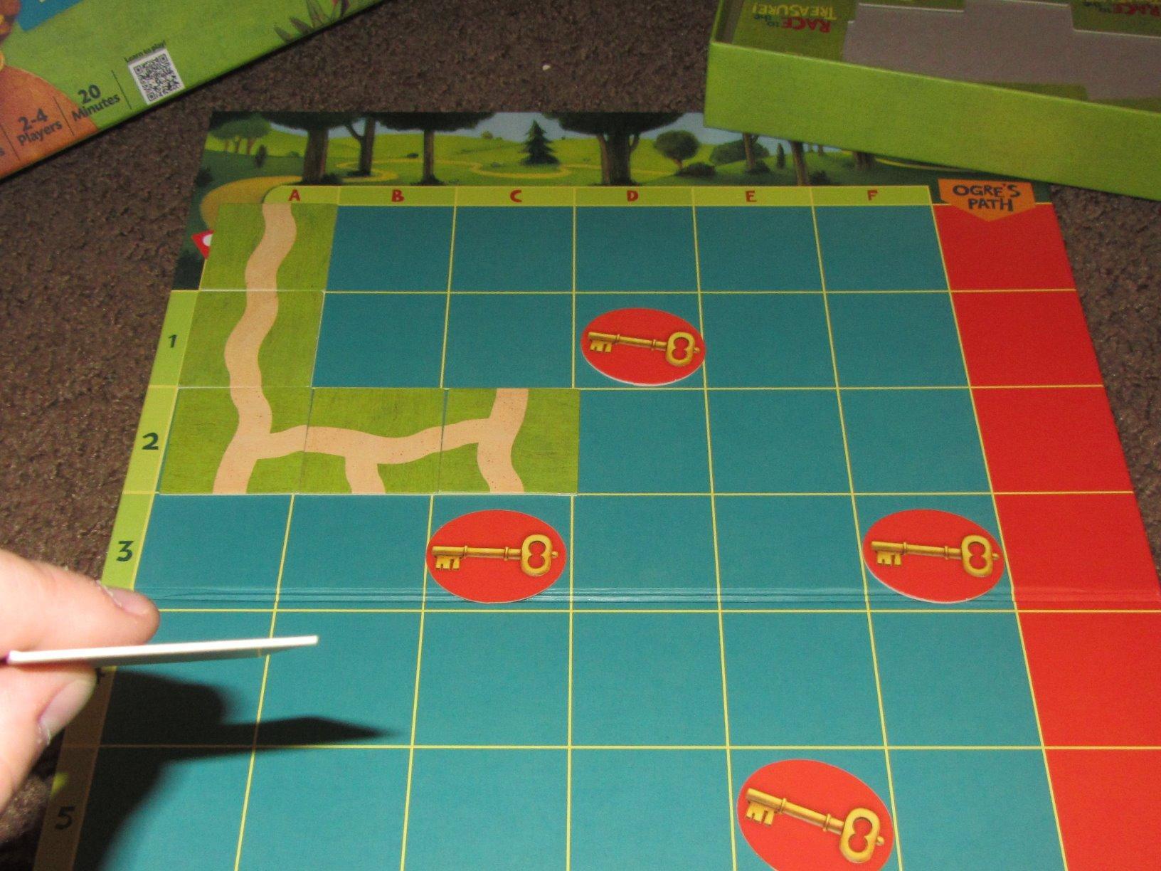 Peaceable Kingdom Race to the Treasure! Cooperative Path Building Game for 2 to 4 Kids Ages 5+ customer photo 2