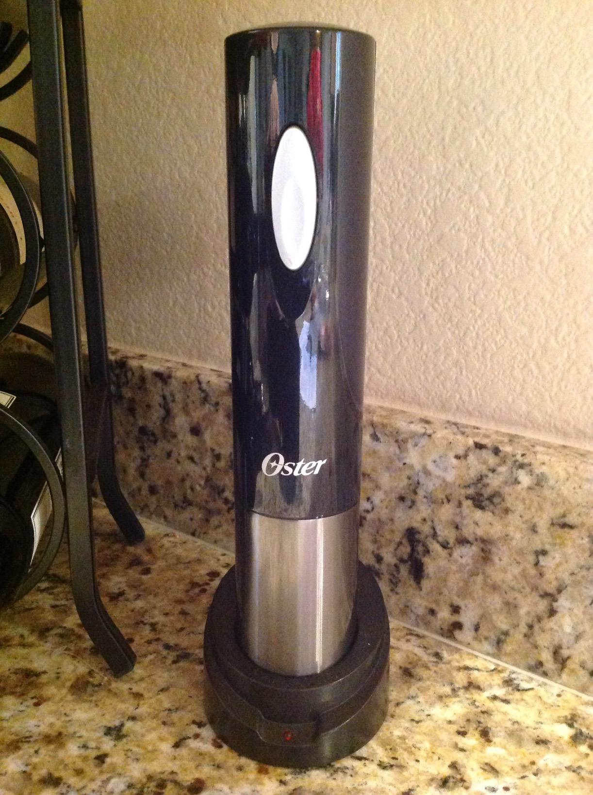 Oster FPSTBW8225 Electric Wine Opener, Tuxeduo Black customer photo 2
