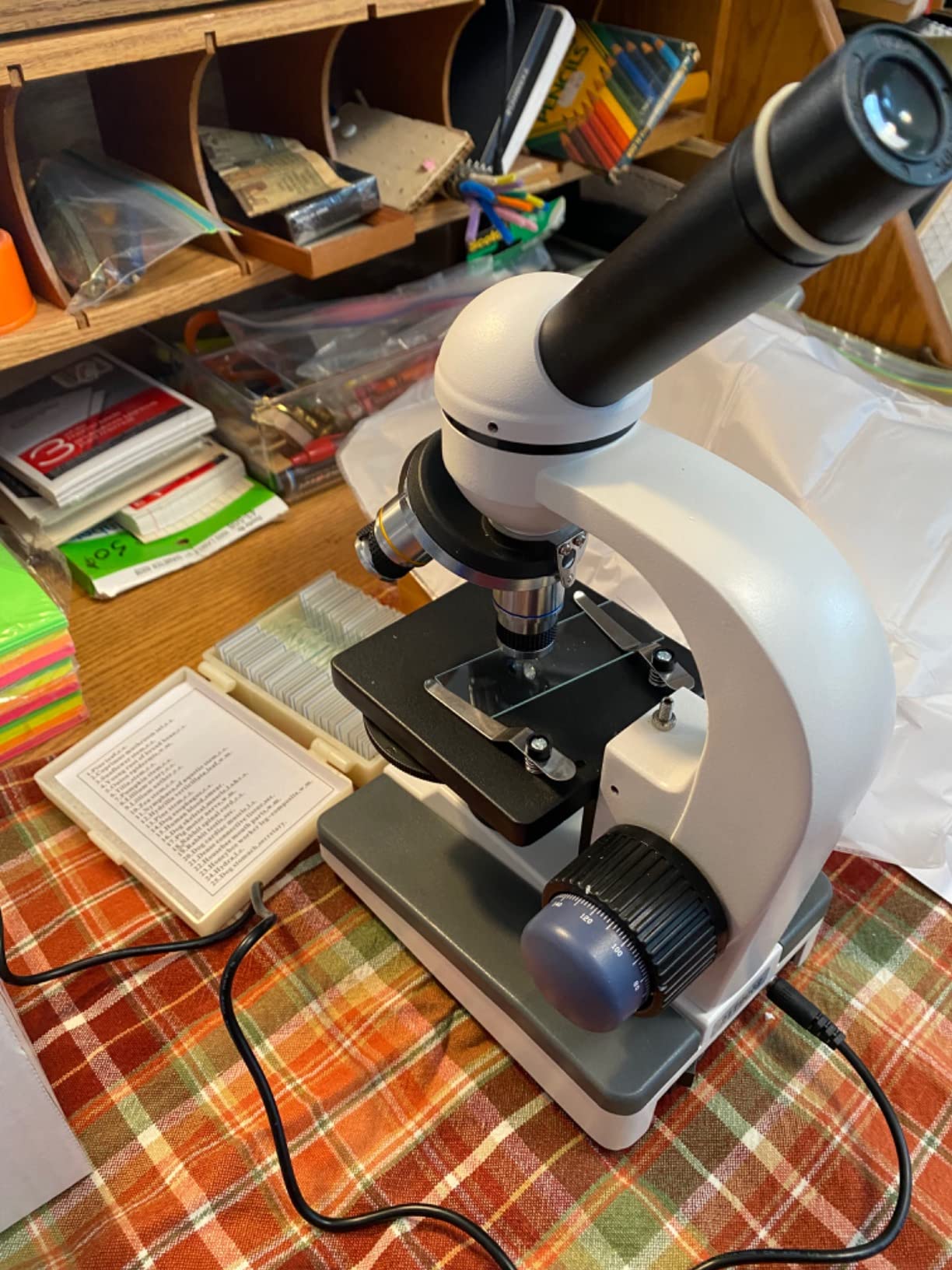 AmScope M150 Series Portable Student Monocular Compound Microscope - 40X-1000X Magnification - Features LED Light & 25 Prepared Slides - Has Coarse & Fine Focus customer photo 2