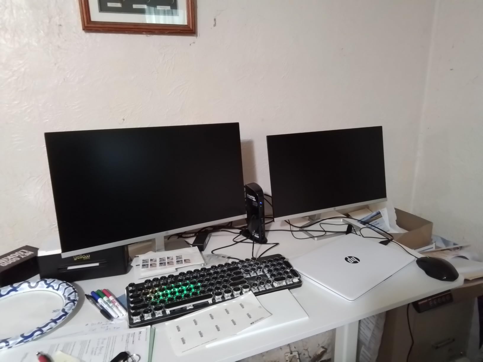 Plugable Universal Laptop Docking Station Dual HDMI Monitor for Windows and Mac (Driver Required), USB 3.0 or USB-C, 2X HDMI, Gigabit Ethernet, Audio, 6 USB Ports (UD-3900) customer photo 1