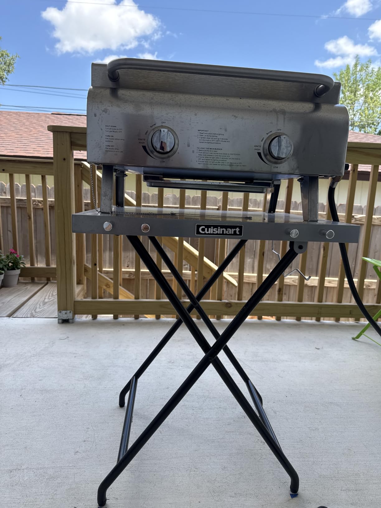Cuisinart Outdoor Gas Grill, 20,000 BTU, Portable, 2-Burner customer photo 1