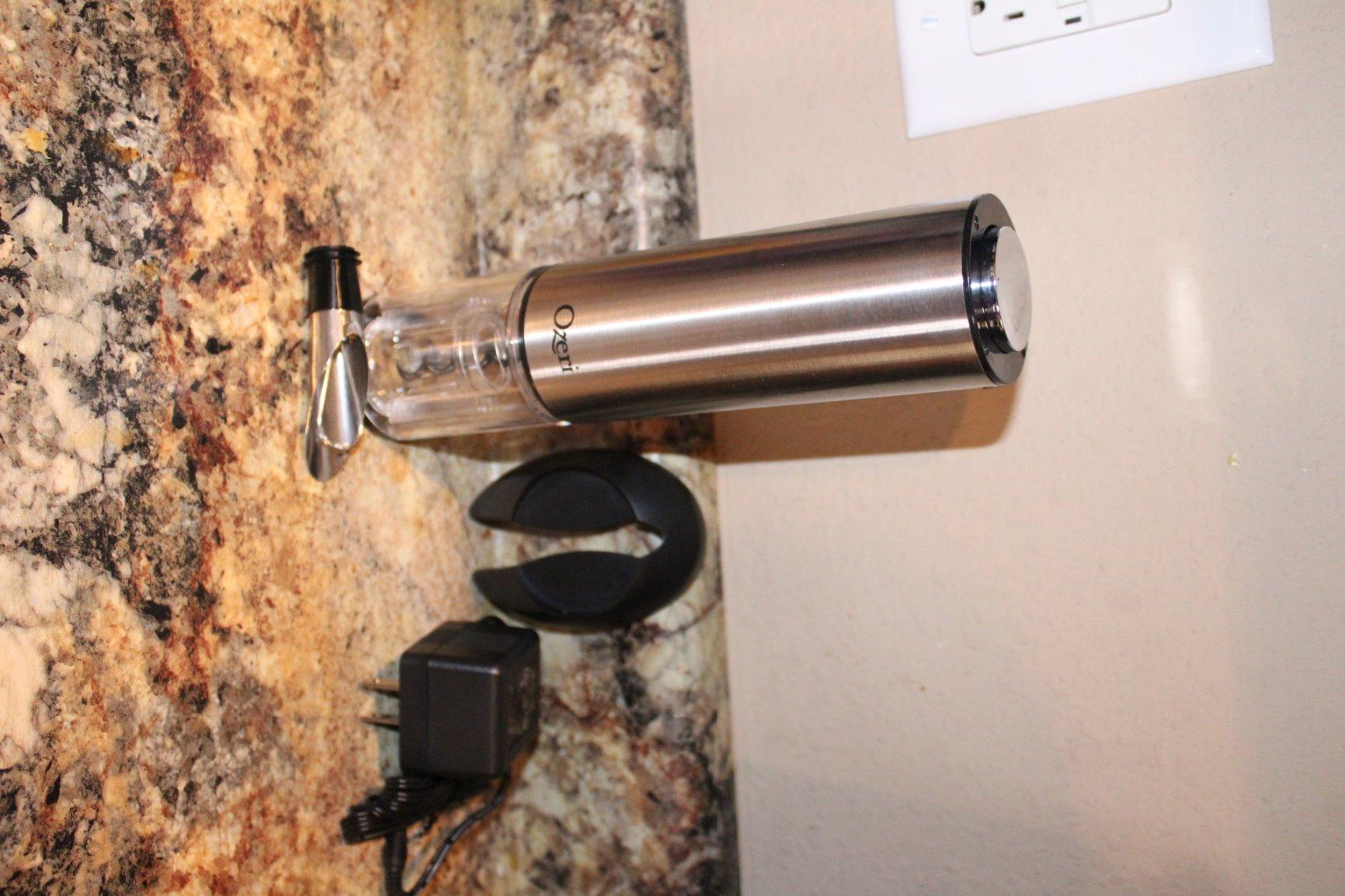 Ozeri Extravo Electric Wine Opener in Stainless Steel with Auto Activation (Button-Free Operation), Silver customer photo 2