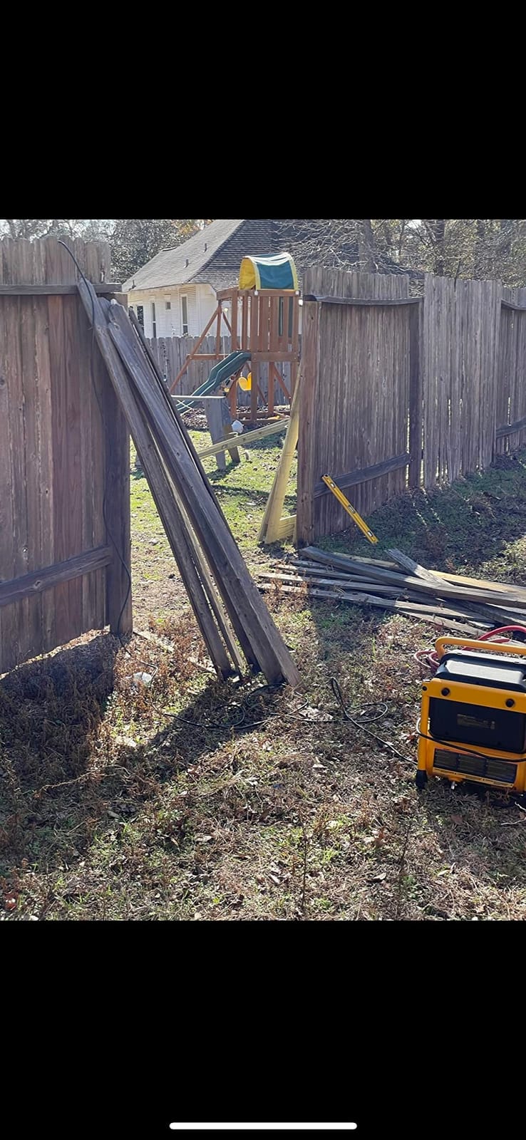 DEWALT Air Compressor for Trim, 200-PSI Max, Quiet Operation (DWFP55130) customer photo 2