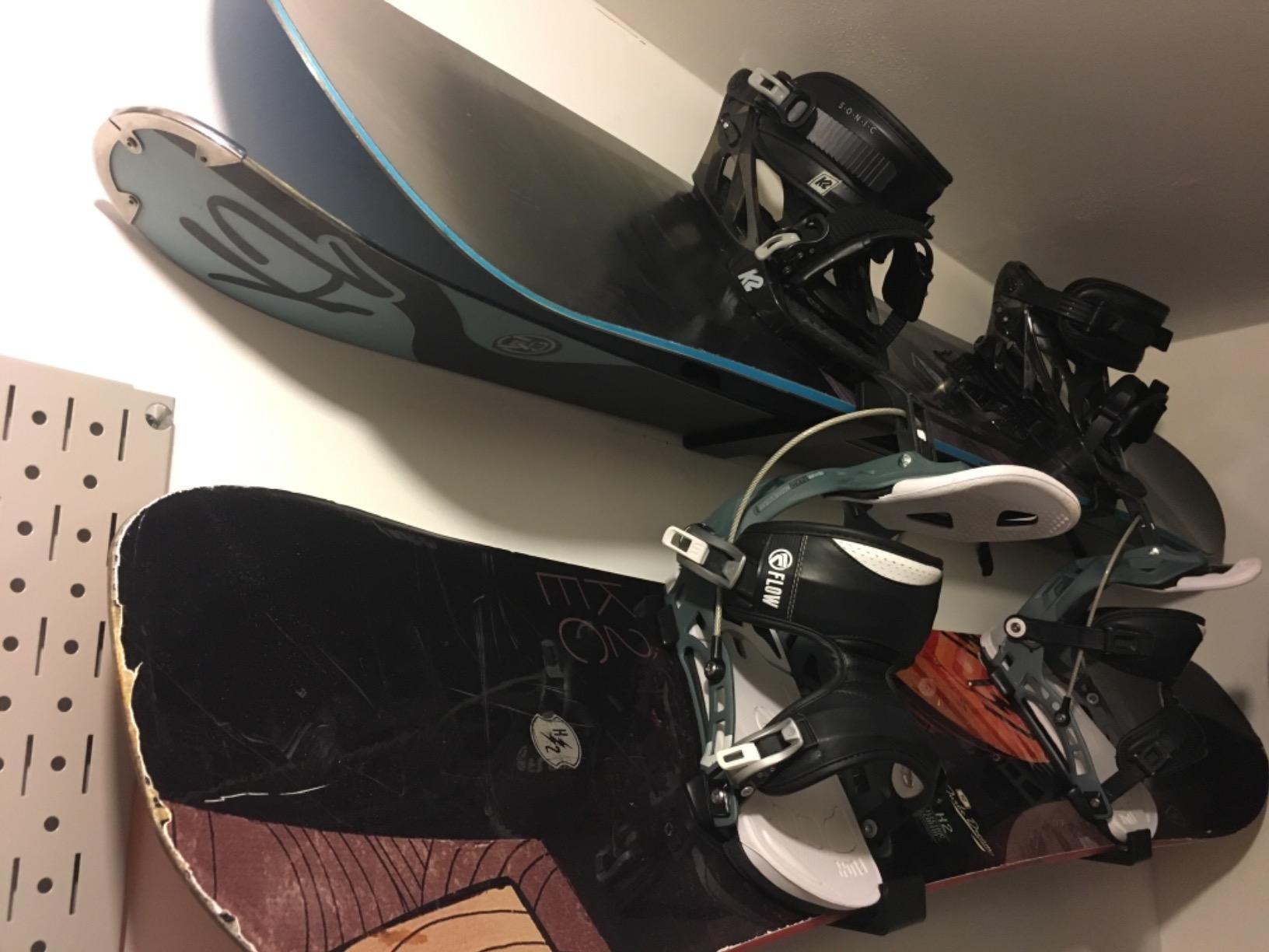 StoreYourBoard Minimalist Snowboard Display Rack, Wall Mount Storage customer photo 2