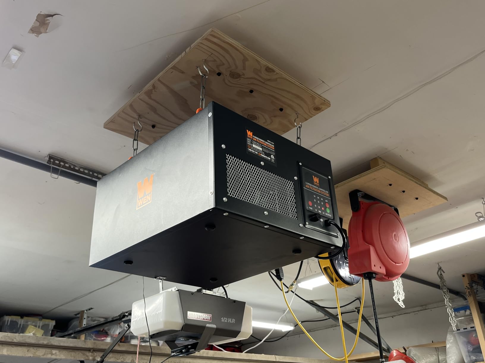 WEN 3410 3-Speed Remote-Controlled Air Filtration System (300/350/400 CFM) customer photo 1