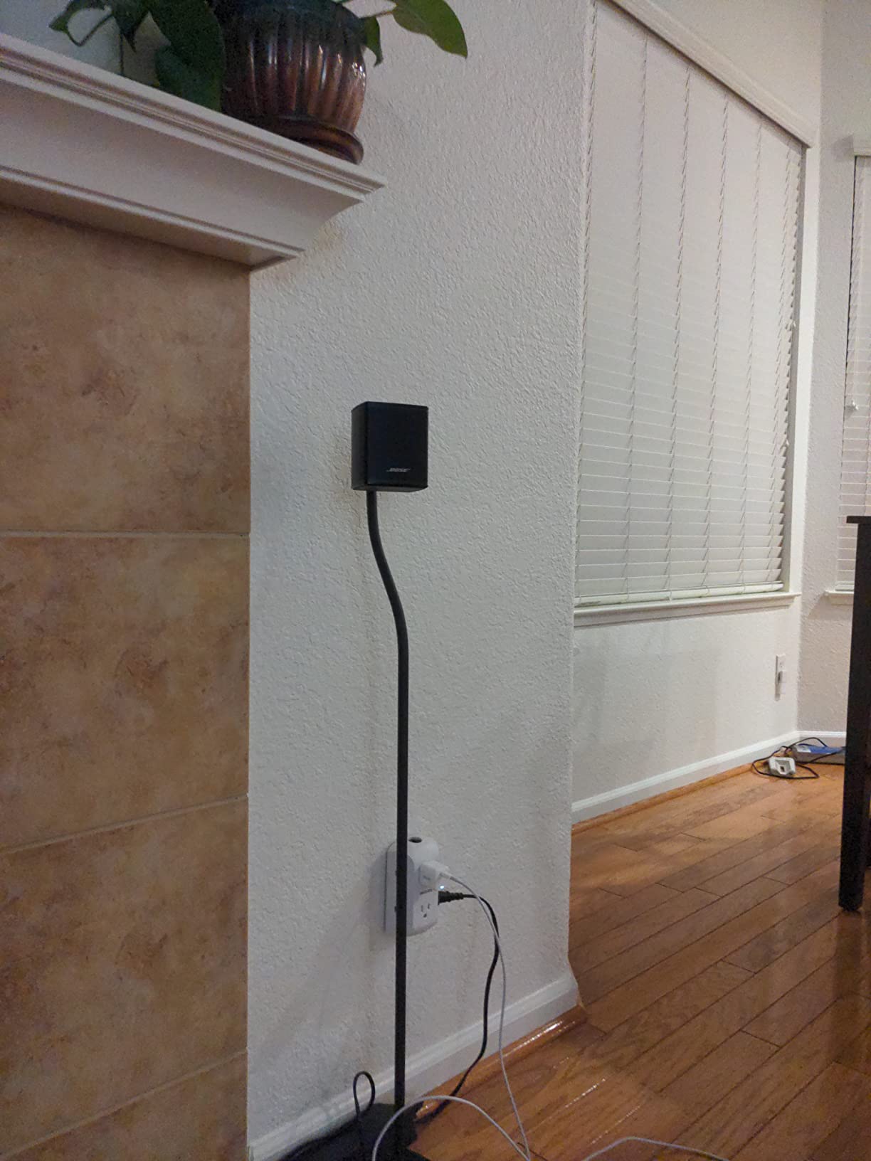 Bose UFS-20 Series II Universal Floor Stands customer photo 2