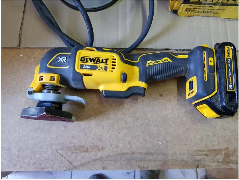 DEWALT 20V MAX XR Oscillating Multi-Tool Kit, Oscillating Tool Accessories, Cordless, 3-Speed, Quick Blade Change, Sand Paper, Blades, Battery and Charger Included (DCS356D1) customer photo 1