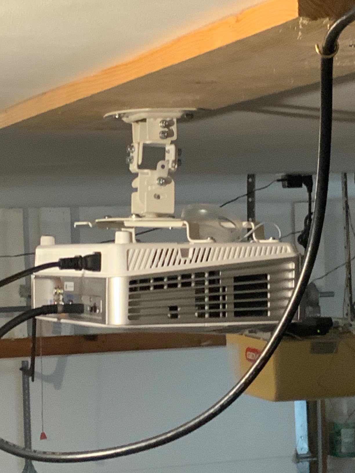 VIVO Universal Adjustable Ceiling Projector, Projection Mount Extending Arms Mounting Bracket, White, MOUNT-VP01W customer photo 2