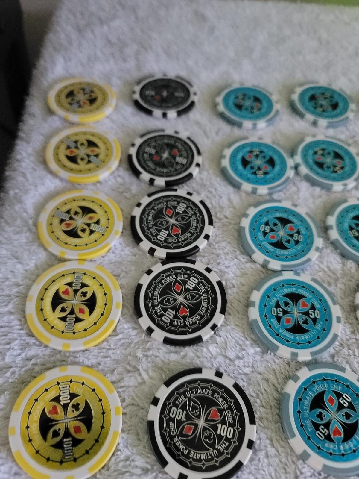 MRC 1000pcs Ultimate Laser Poker Chips Set with Acrylic Case Custom Build customer photo 1