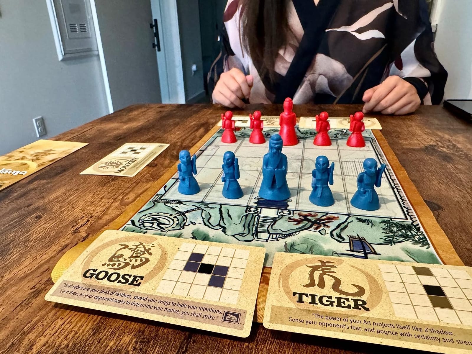 Arcane Wonders Onitama, 2-Player Abstract Duel with Modular Movement Cards | 5x5 Grid Chess-Like Tactics for Strategic Thinkers, Ages 8+, 15-20 Minutes, Portable Martial Arts customer photo 1