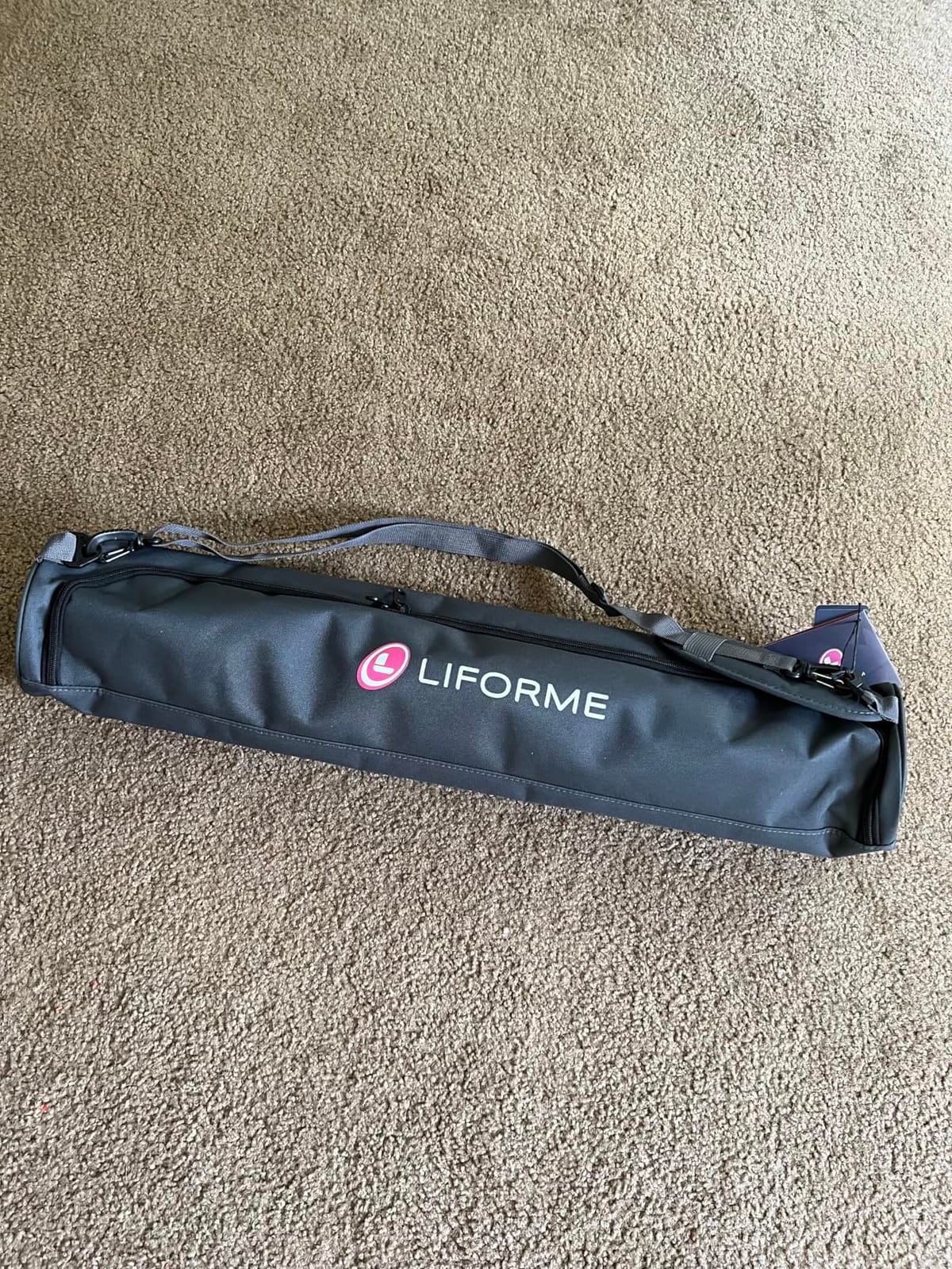 Liforme Classic Yoga Mat - Patented Alignment Design, Ultimate Grip | Eco-friendly, Non-Toxic, Sweat-Resistant, long, wide, 4.2mm thick mat for comfort, recommended for Hot Yoga, Free Yoga Bag customer photo 2