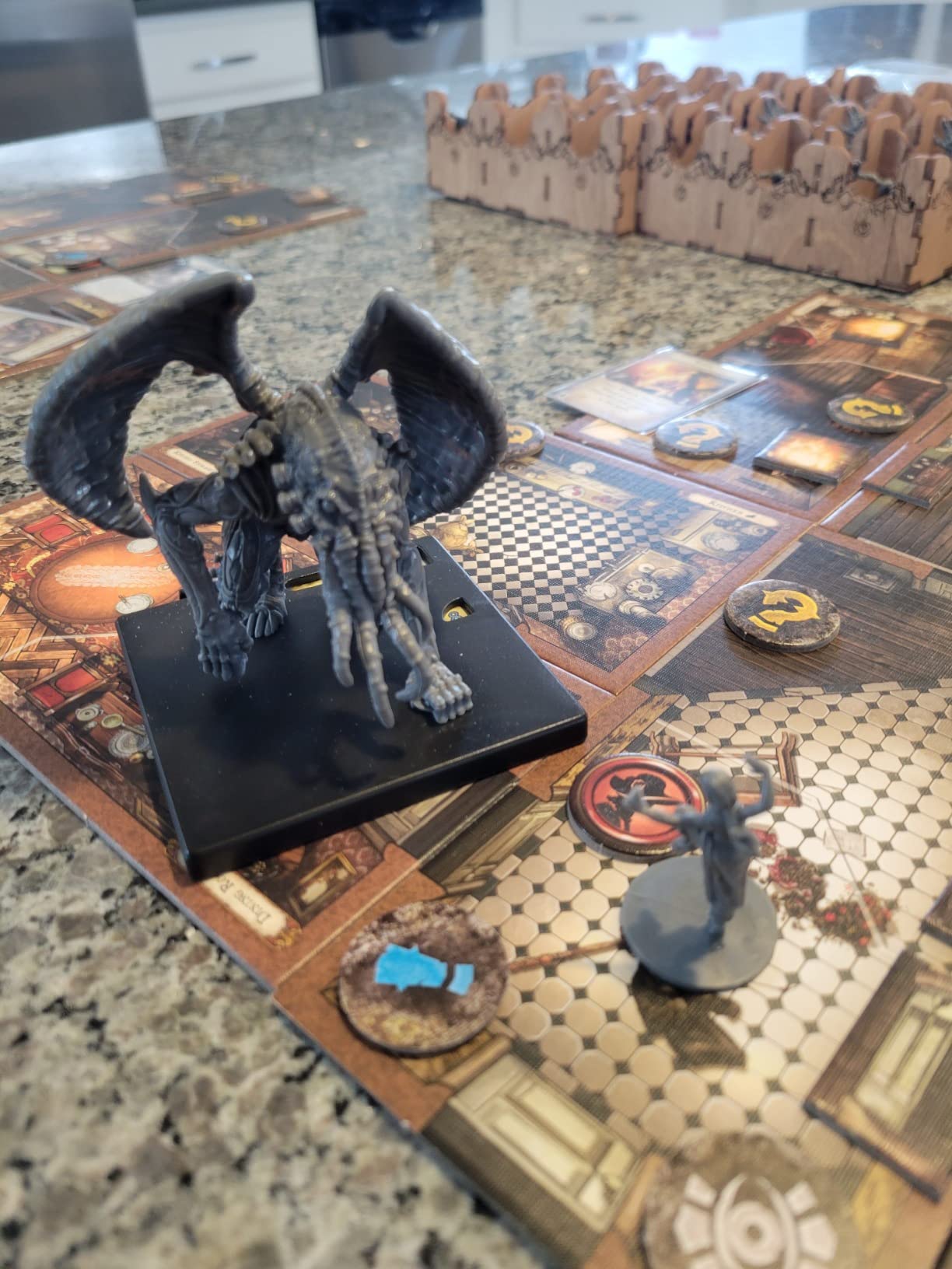 Asmodee Mansions of Madness Board Game (2nd Edition) - Dive into Lovecraftian Horror and Mystery with Cooperative Gameplay! Ages 14+, 1-5 Players, 2-3 Hour Playtime customer photo 2