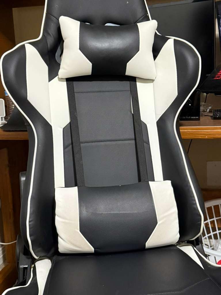 Homall Gaming Chair, Office Chair High Back Computer Chair Leather Desk Chair Racing Executive Ergonomic Adjustable Swivel Task Chair with Headrest and Lumbar Support (Red) customer photo 2