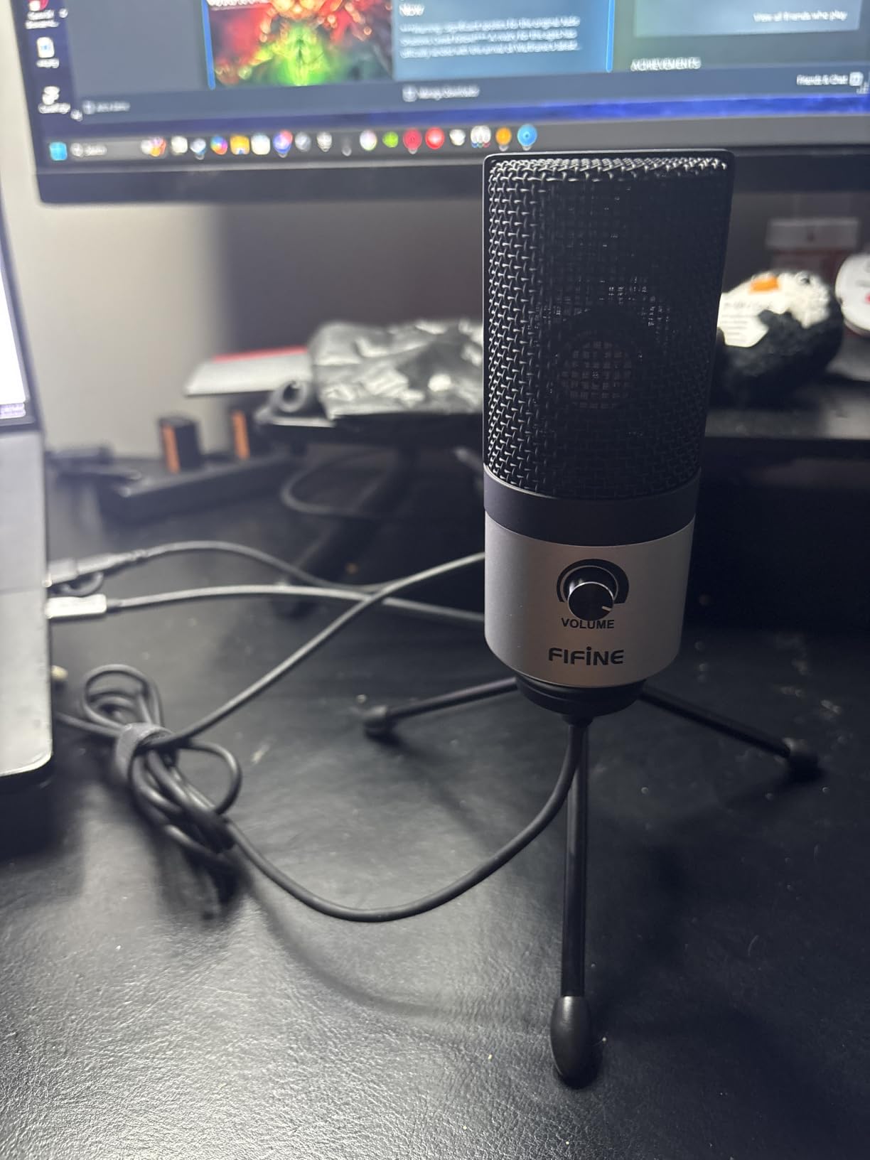 FIFINE K669B USB Microphone, Condenser Recording Mic for Vocals, Meeting | Metal Cardioid Laptop Mic for MAC OS, Windows, Voice Overs, Streaming, Online Meeting and YouTube Videos customer photo 1