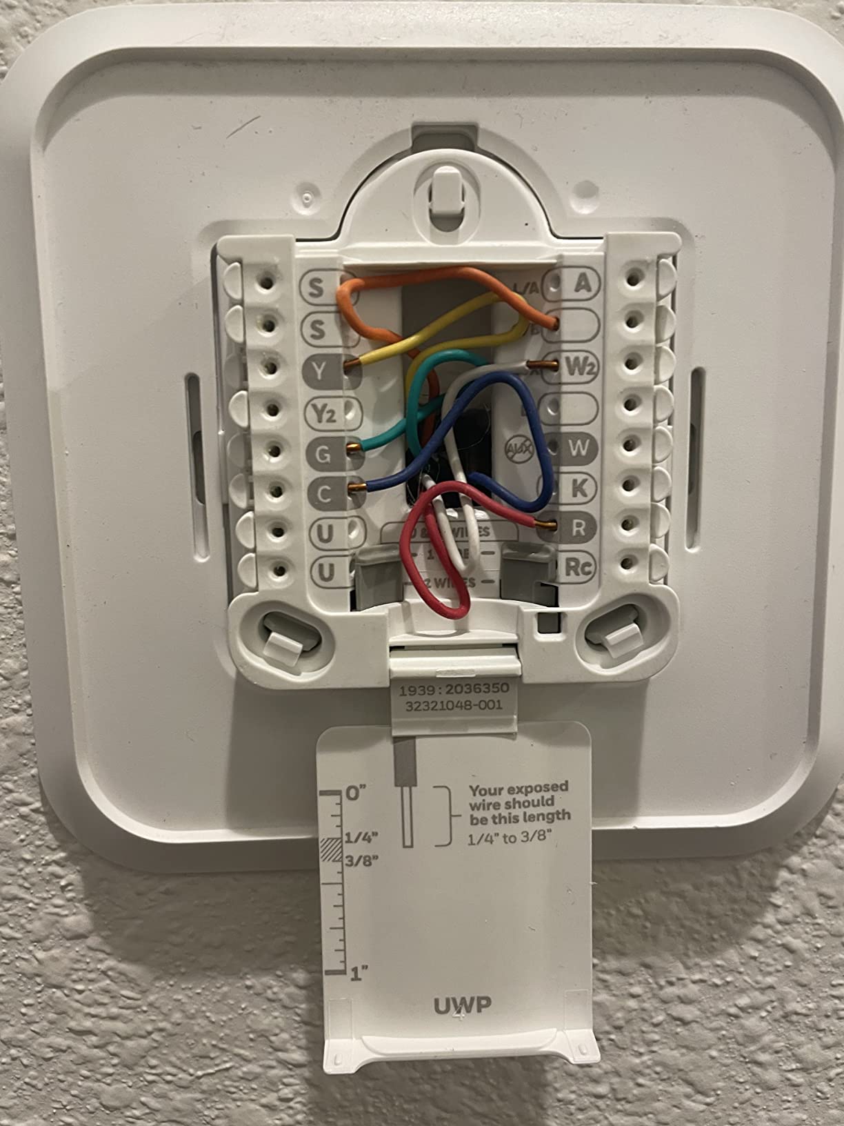 Honeywell TH6220WF2006/U Lyric T6 Pro Wi-Fi Programmable Thermostat with Stages Up to 2 Heat/1 Cool Heat Pump customer photo 2