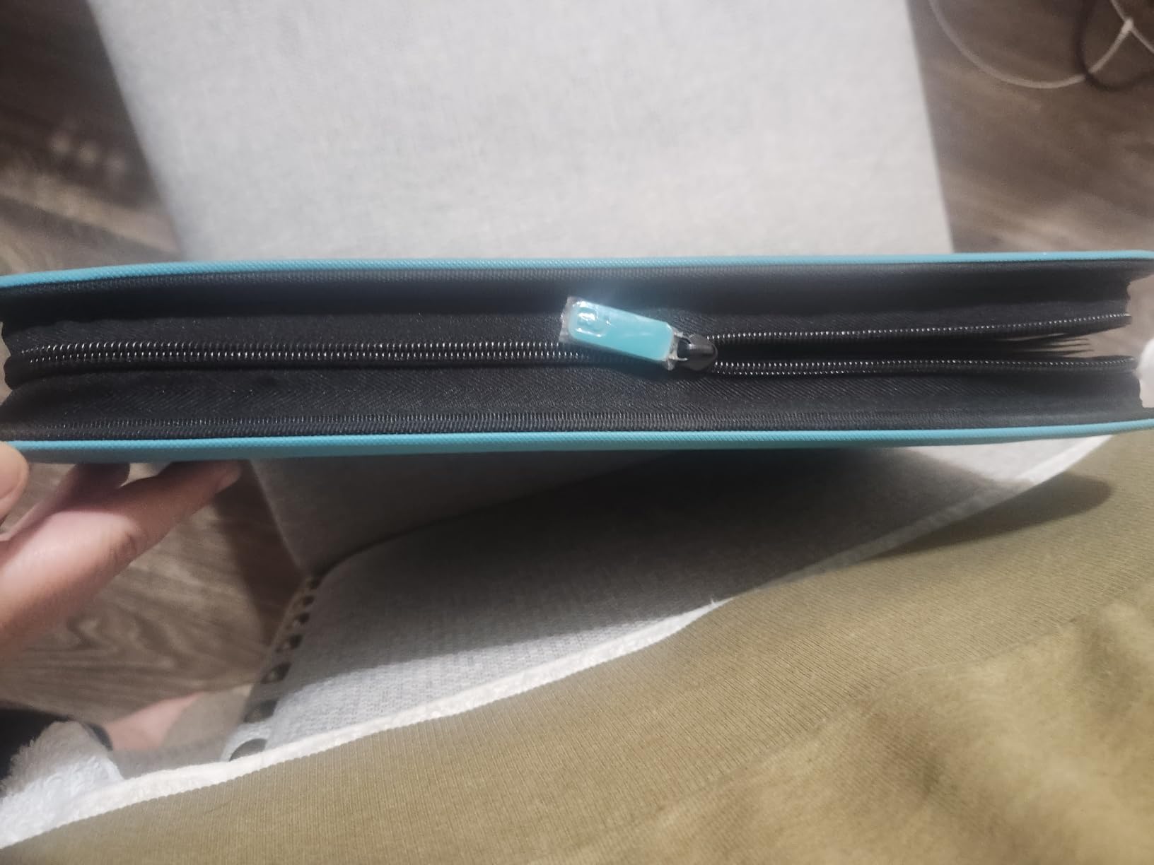 Vault X 9 Pocket Zip Trading Card Binder 360 Cards Exo-Tec (Black) | Holds 360 standard-size TCG cards in 20 side-loading 9-pocket pages. Padded, water-resistant Exo-Tec cover. customer photo 1