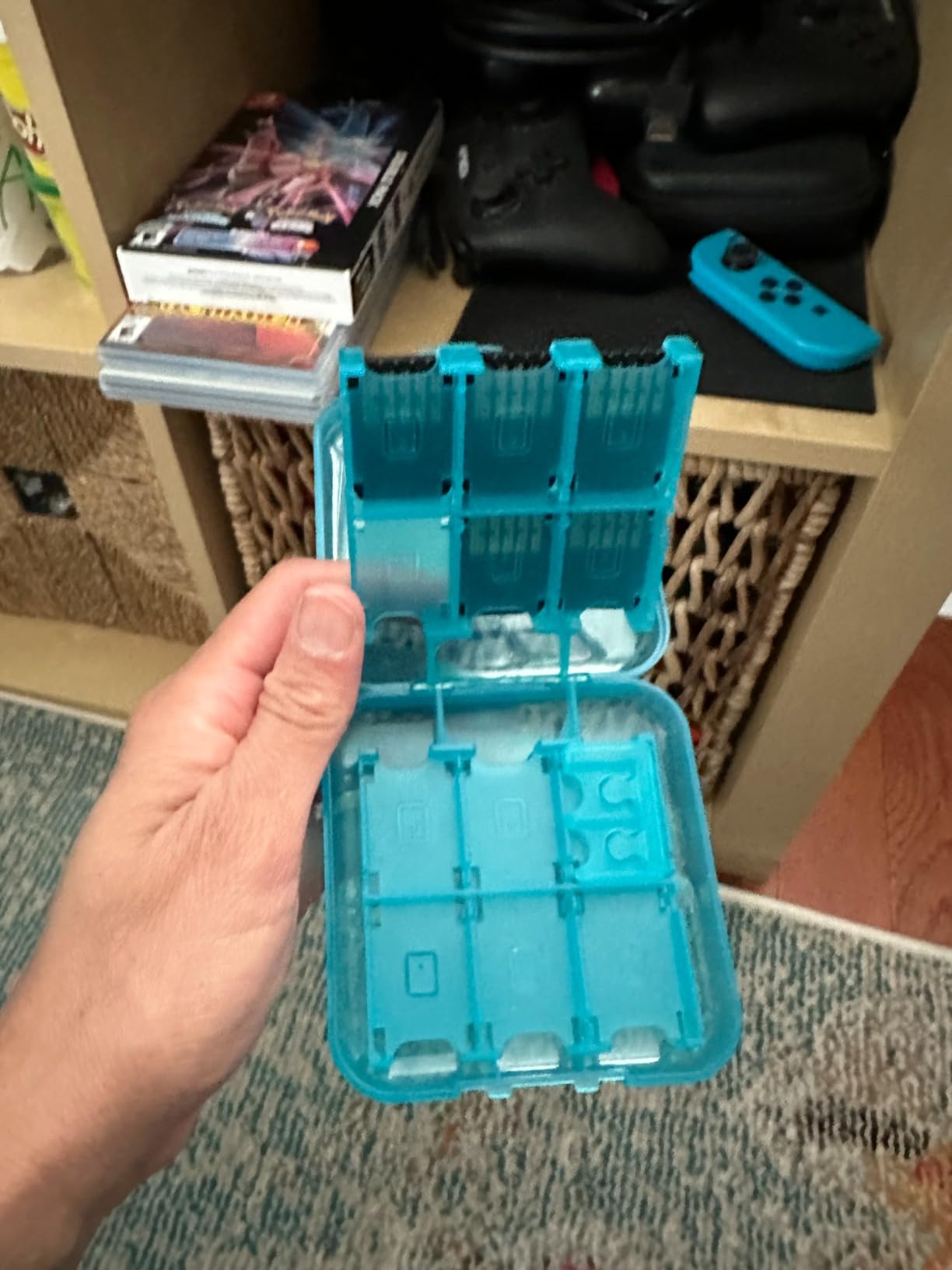 Amazon Basics Portable Game Storage Case for 24 Nintendo Switch Games, Game Card Slots, 3.4 x 3.4 x 1 Inches, Blue customer photo 1