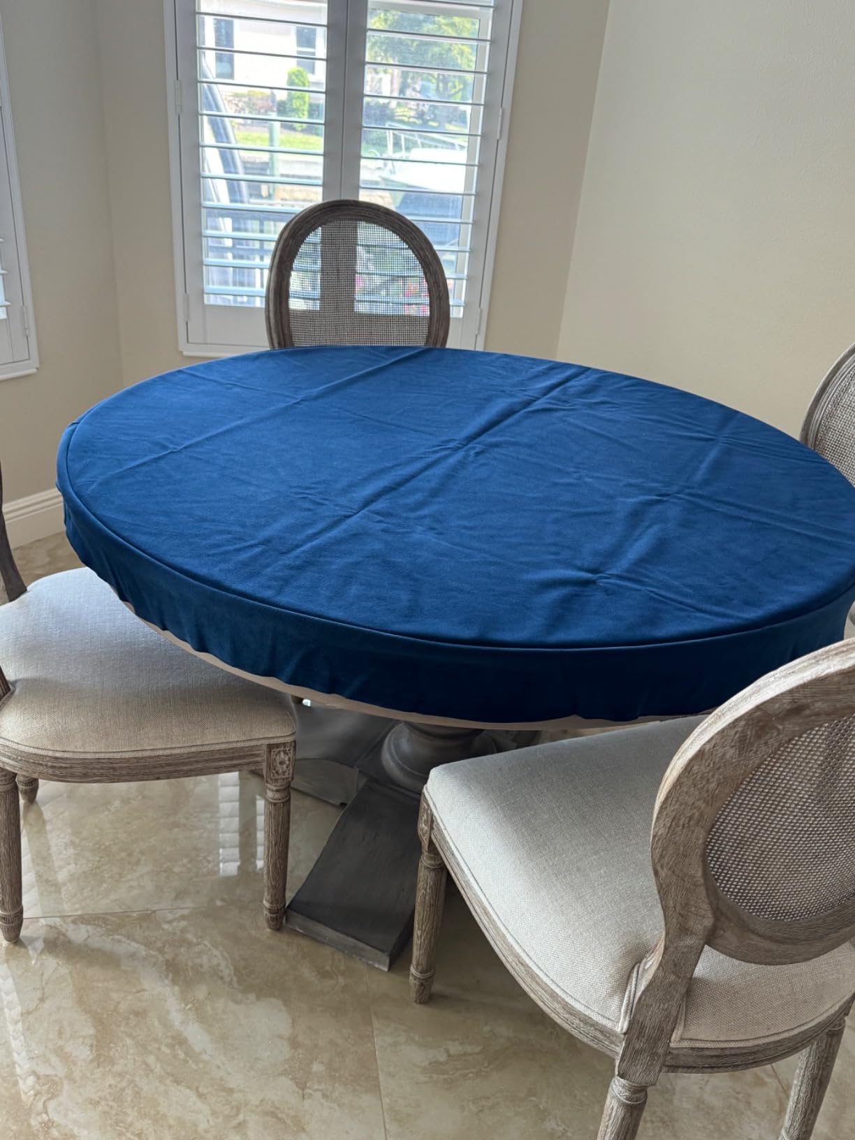 Yellow Mountain Imports Professional Grade Round Table Cover for Card Games, Mahjong, Board Games, Dice Games, and More customer photo 1