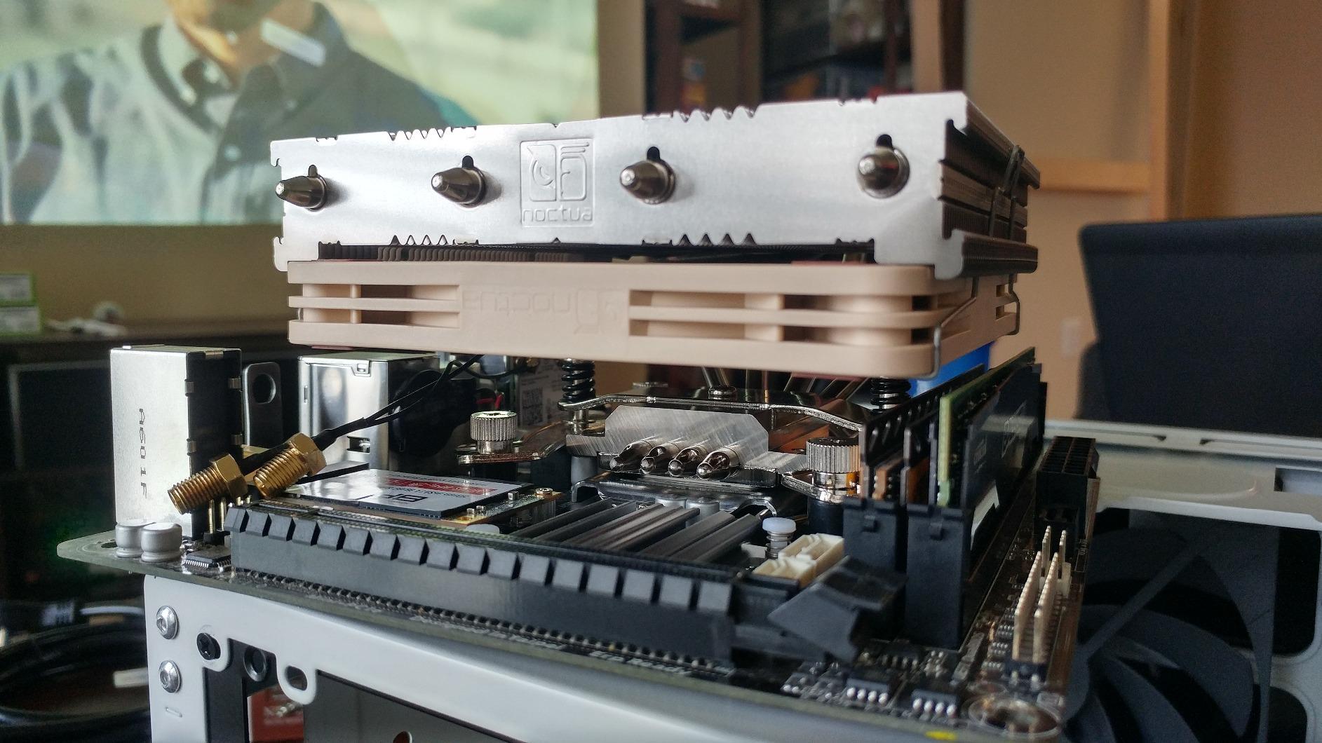 Noctua NH-L12S, Quiet High-Performance Low-Profile CPU Cooler | 70mm Height, ITX SFF Low-Noise Cooling, 4 Heatpipes, For Intel & AMD, 120mm Slim Fan, Rich Accessory Kit customer photo 2