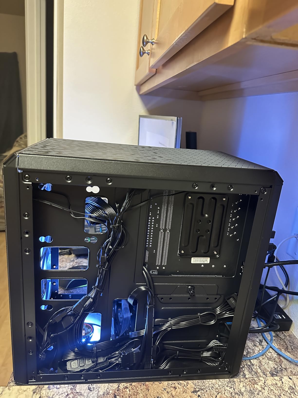 Cooler Master Q300L V1 Micro-ATX PC Case, High Airflow, Transparent Panel | 360mm Graphics Card Support, 240mm AIO Support, Micro-ATX Motherboard, Magnetic Dust Filters, Modular I/O Panel customer photo 2