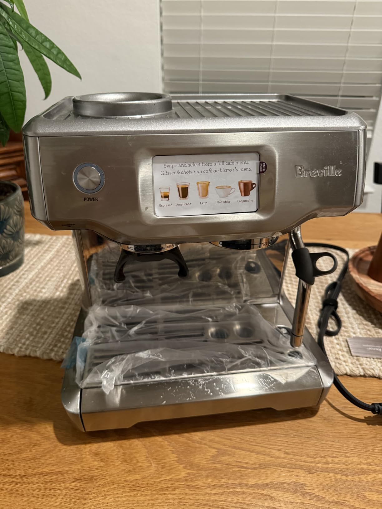 Breville BES880BSS Barista Touch Espresso Machine, Brushed Stainless Steel with Built-in Grinder customer photo 1