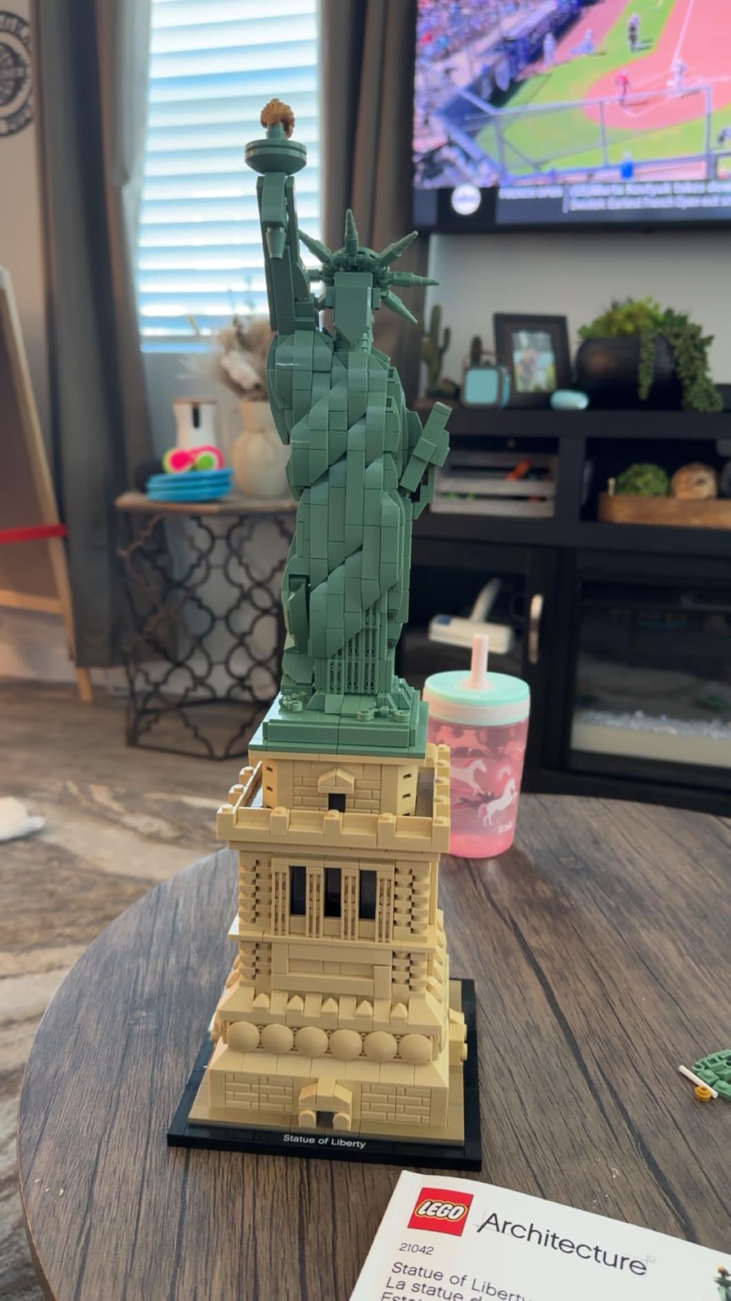 Architecture Statue of Liberty Model Building Set - Collectible New York City Souvenir, Creative Home Decor or Office Centerpiece, Great Gift Idea for Adults and Teens, 21042 customer photo 1