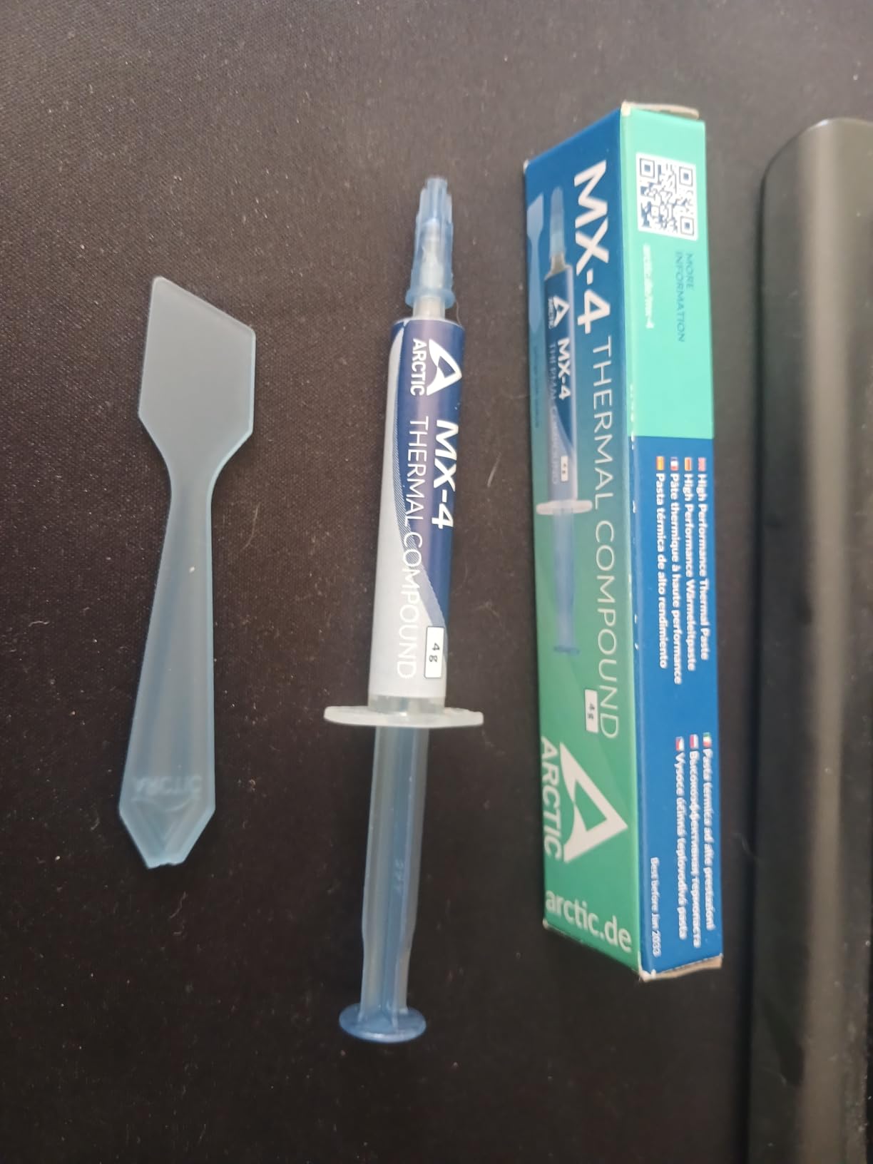 ARCTIC MX-4 (incl. Spatula, 4 g) - Premium Performance Thermal Paste customer photo 1