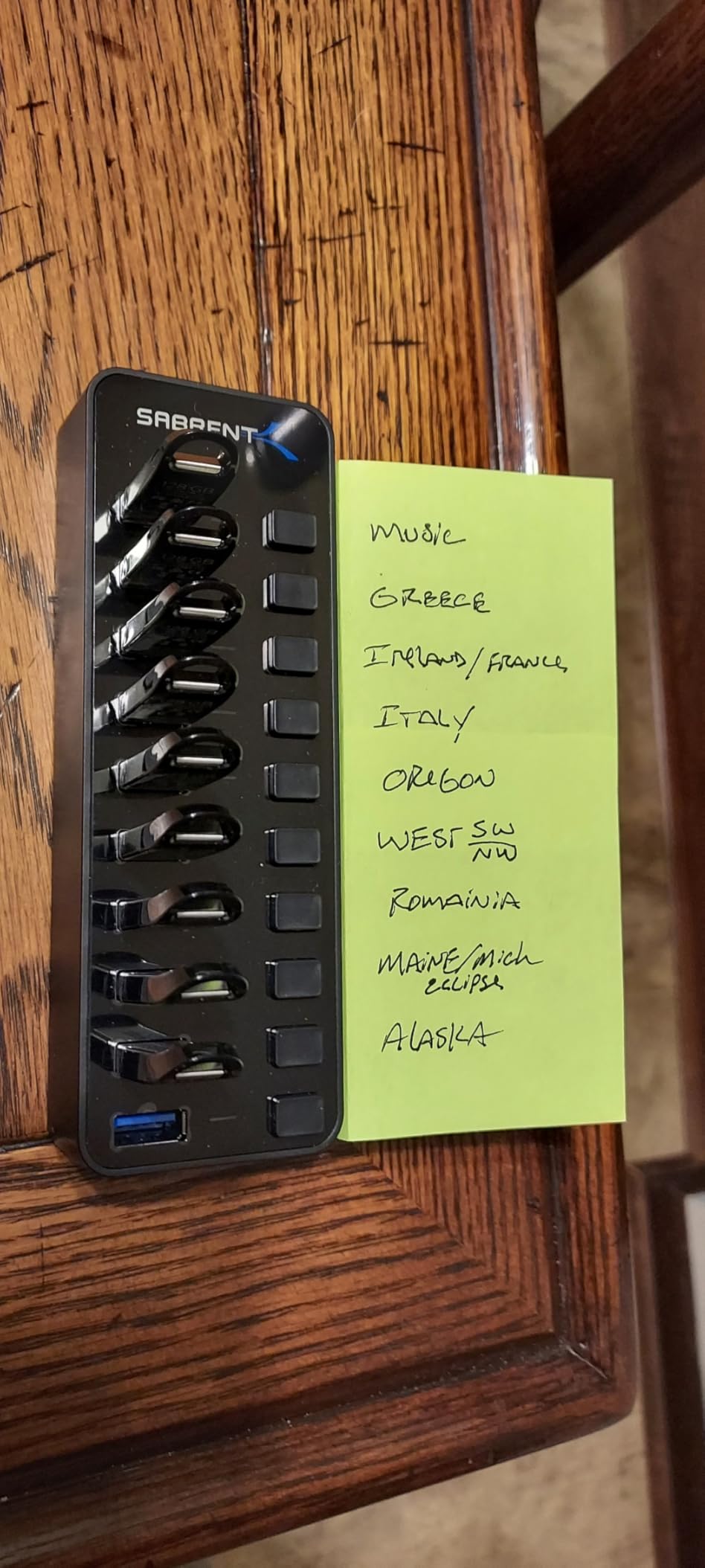 SABRENT 10-Port 60W Powered USB 3.0 Hub, Power Switches & LEDs (HB-BU10) customer photo 2