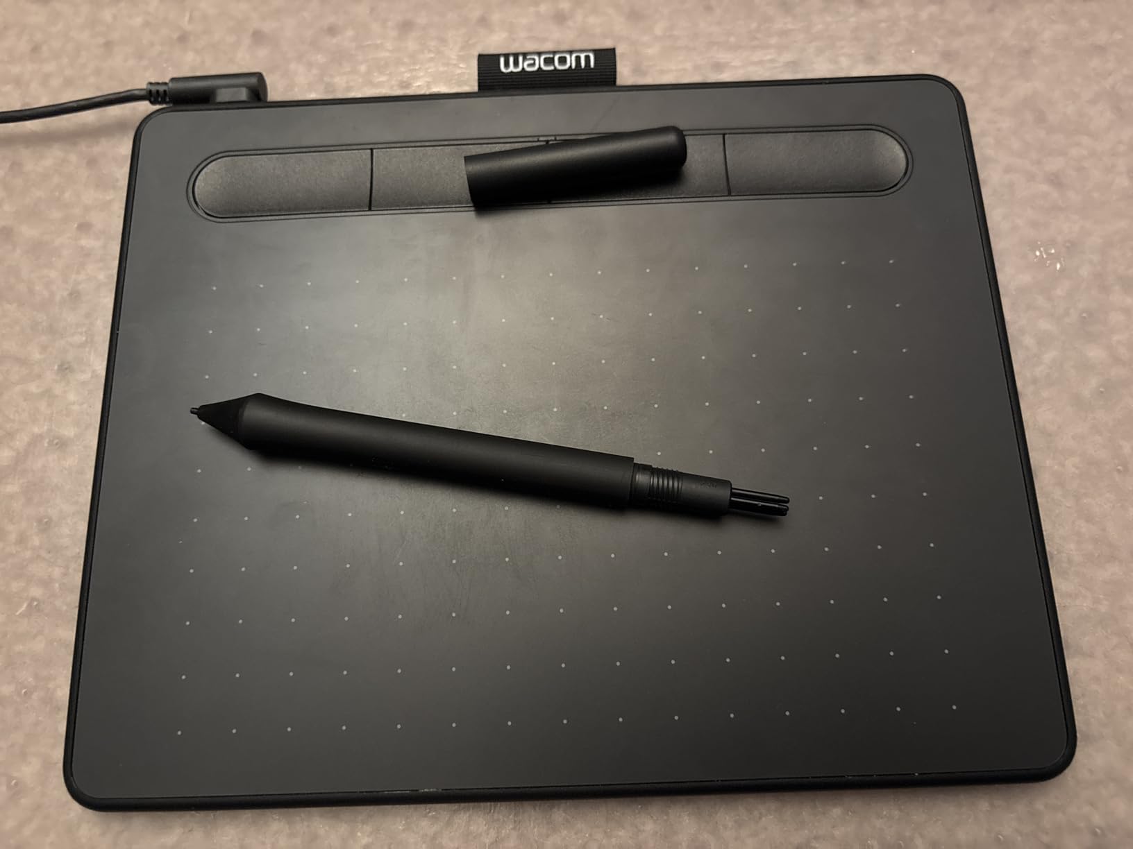 Wacom Intuos Small, Wired Graphic Drawing Tablet with Pen + Software | Battery-free pen, 4 ExpressKeys for shortcuts, works with Mac, Windows & Chromebook; Ideal for creators, students & teachers customer photo 2