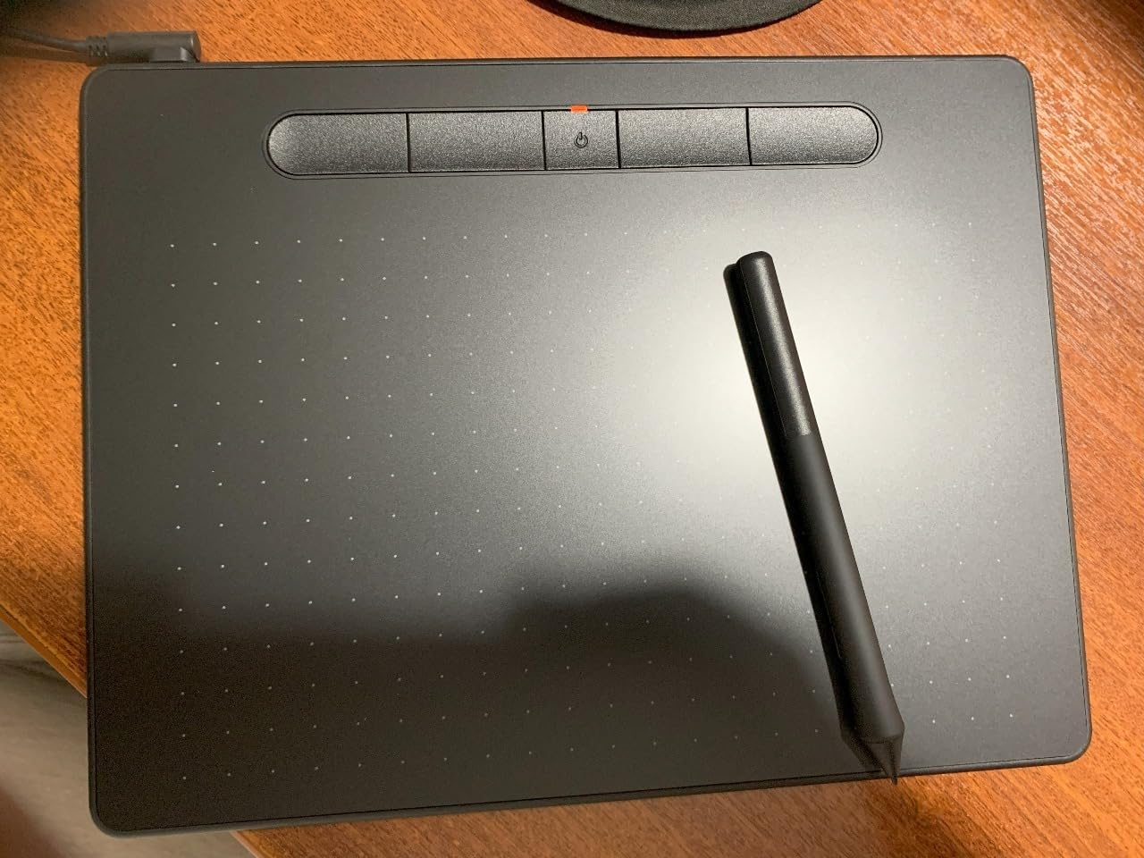 Wacom Intuos Medium, Bluetooth Graphic Drawing Tablet with Pen + Software | Battery-free pen, 4 ExpressKeys for shortcuts, works with Mac, Windows & Chromebook; Ideal for creators, students & teachers customer photo 2