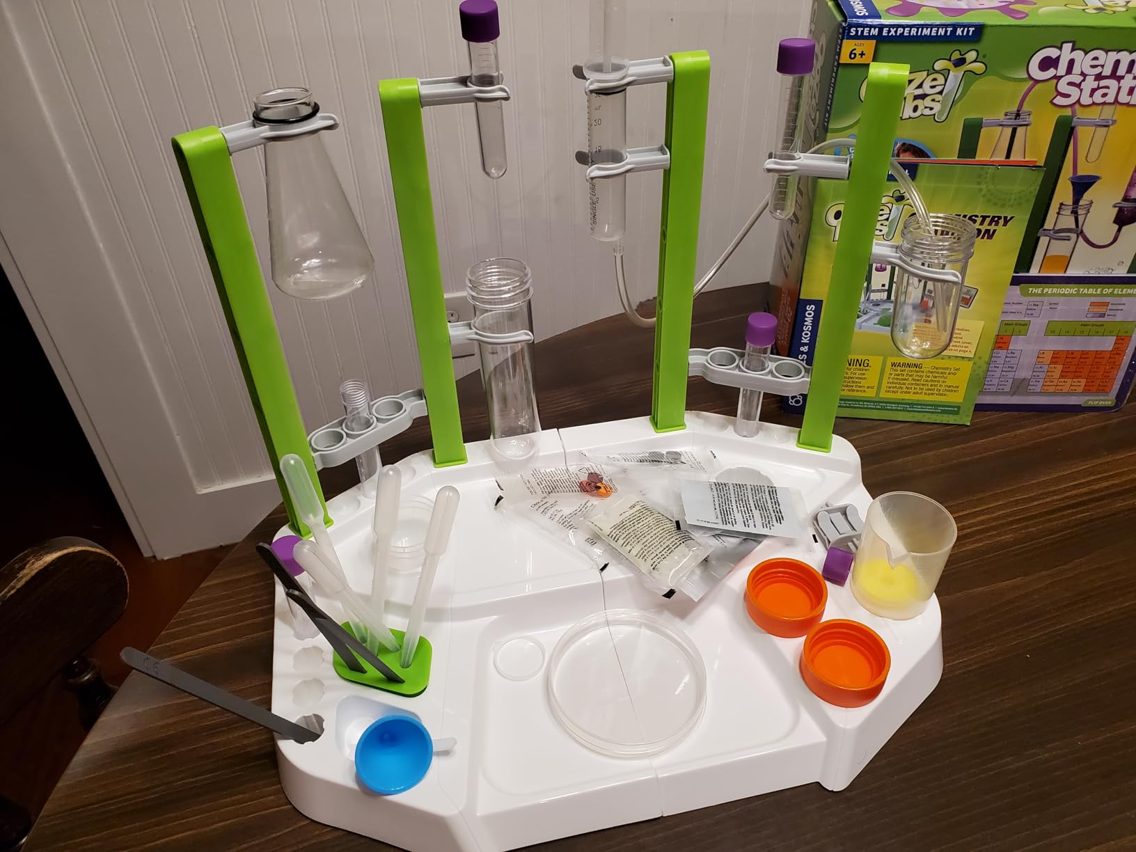 Thames & Kosmos Ooze Labs Chemistry Station Science Experiment Kit, 20 Non-Hazardous Experiments Including Safe Slime, Chromatography, Acids, Bases & More customer photo 1