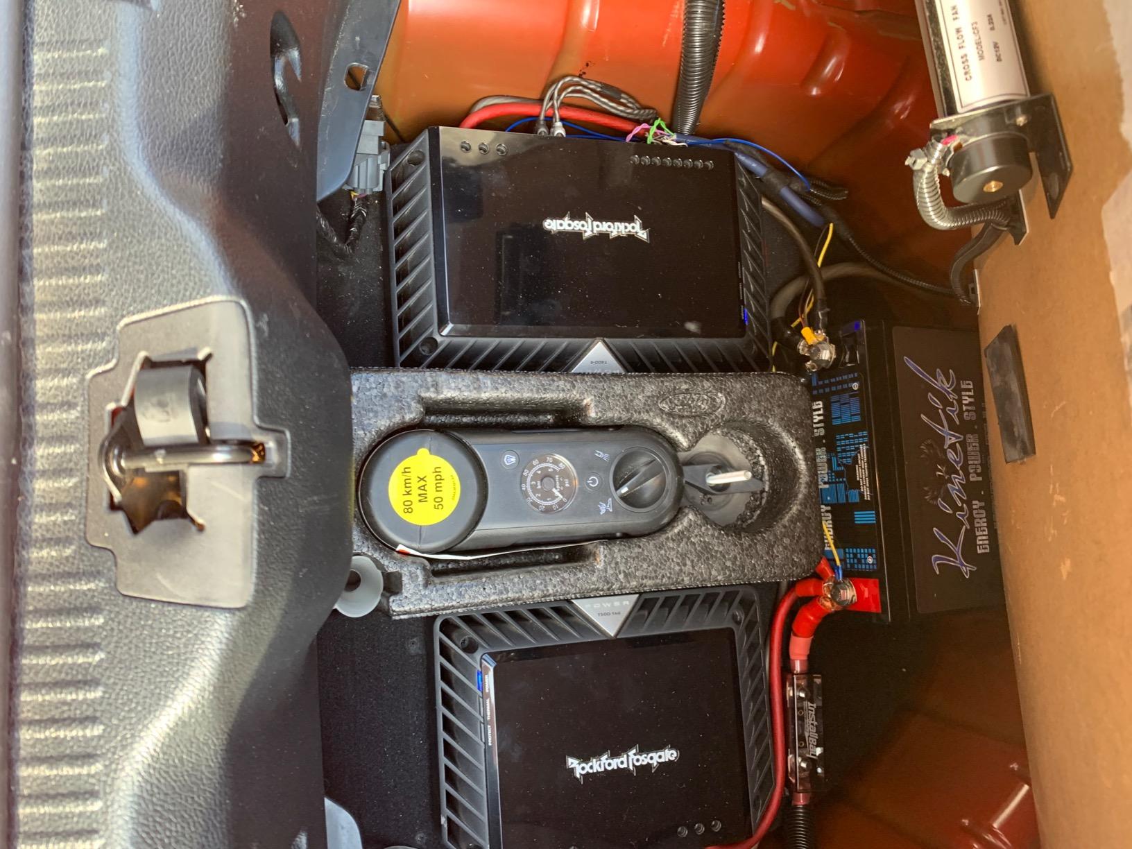 DEWALT 6 Gallon 4 HP Poly Wet/Dry Vacuum with Blower DXV06P customer photo 2
