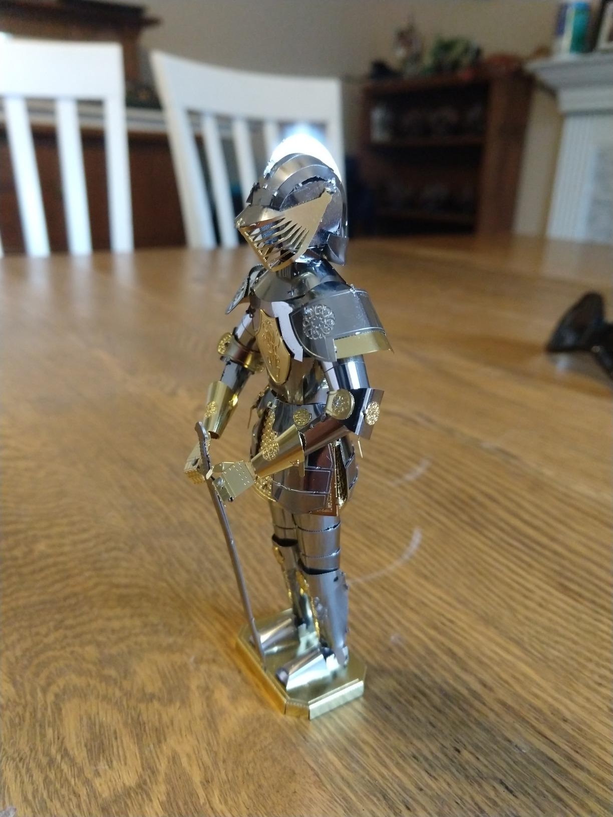 Fascinations Metal Earth European Knight Armor 3D Metal Model Kit customer photo 1