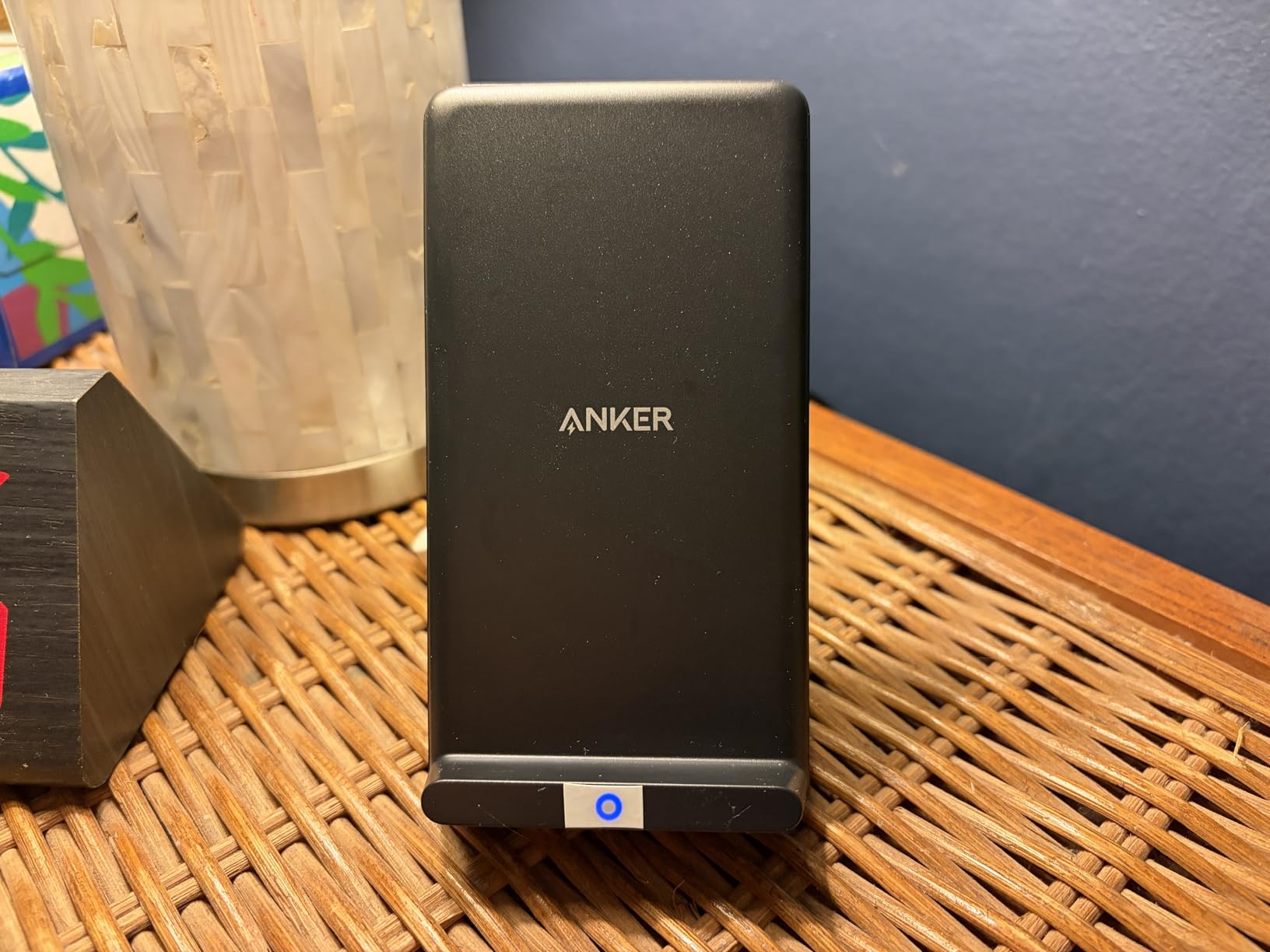 Anker 313 Qi-Certified 10W Max Wireless Charger Stand | Fast Power for iPhone 15 / 14 / 13 / 12 / 11 / X / 8, Galaxy S23 / S22, and More (Micro-USB Cable, Adapter Not Included) customer photo 1