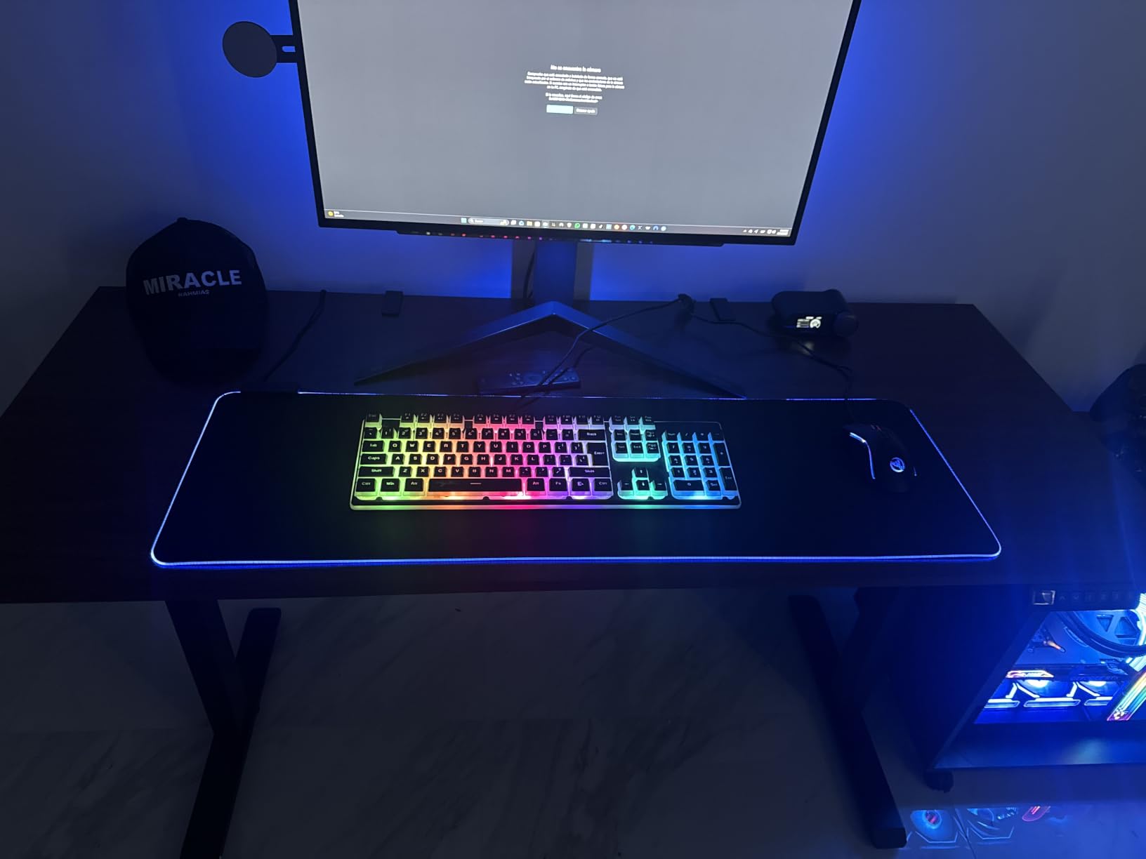 Razer Goliathus Extended Chroma Gaming Mousepad, Soft Cloth Material, Black | Customizable Chroma RGB Lighting, Balanced Control & Speed, Non-Slip Rubber Base customer photo 1