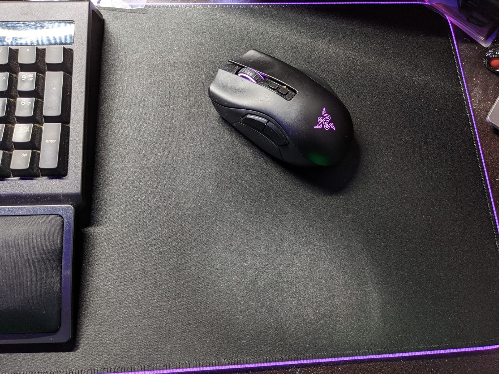 Razer Goliathus Extended Chroma Gaming Mousepad, Soft Cloth Material, Black | Customizable Chroma RGB Lighting, Balanced Control & Speed, Non-Slip Rubber Base customer photo 2
