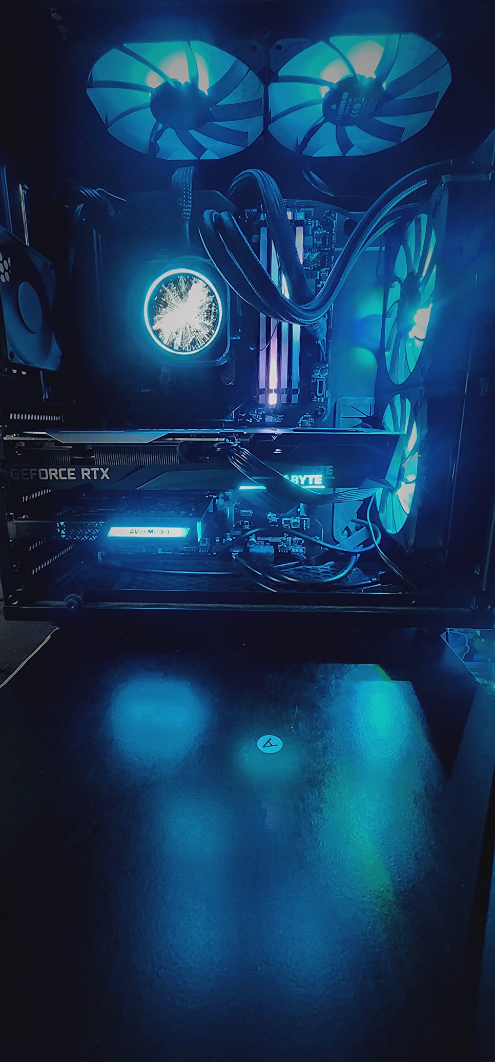 AVerMedia GC573 Live Gamer 4K, Internal Capture Card, Stream and Record 4K60 HDR10 with ultra-low latency on PS5, PS4 Pro, Xbox Series X/S, Xbox One X, in OBS, Twitch, YouTube customer photo 2
